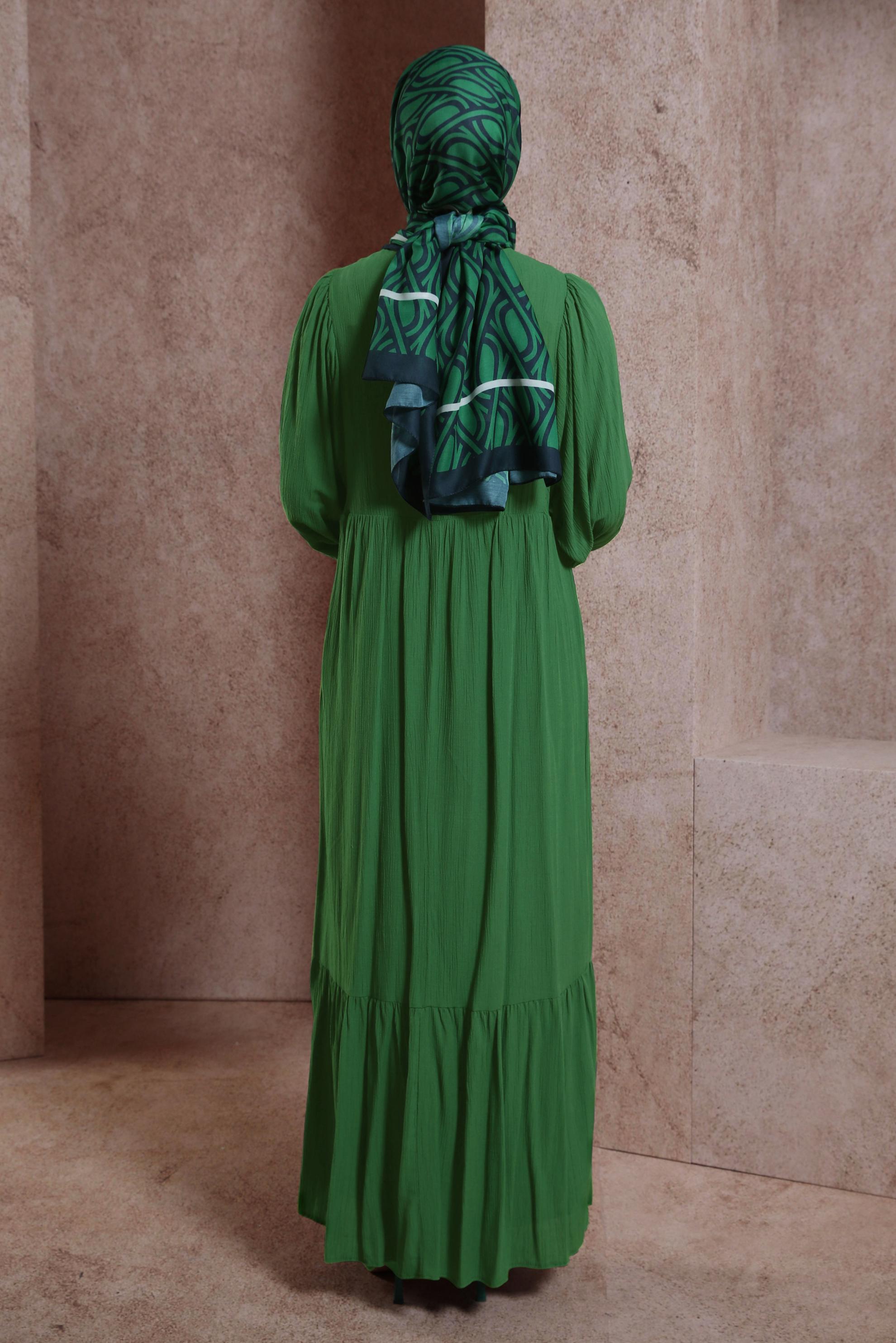 Tesettür giyim YEŞİL ZİNCİR DETAYLI TESETTÜR ELBİSE 44427