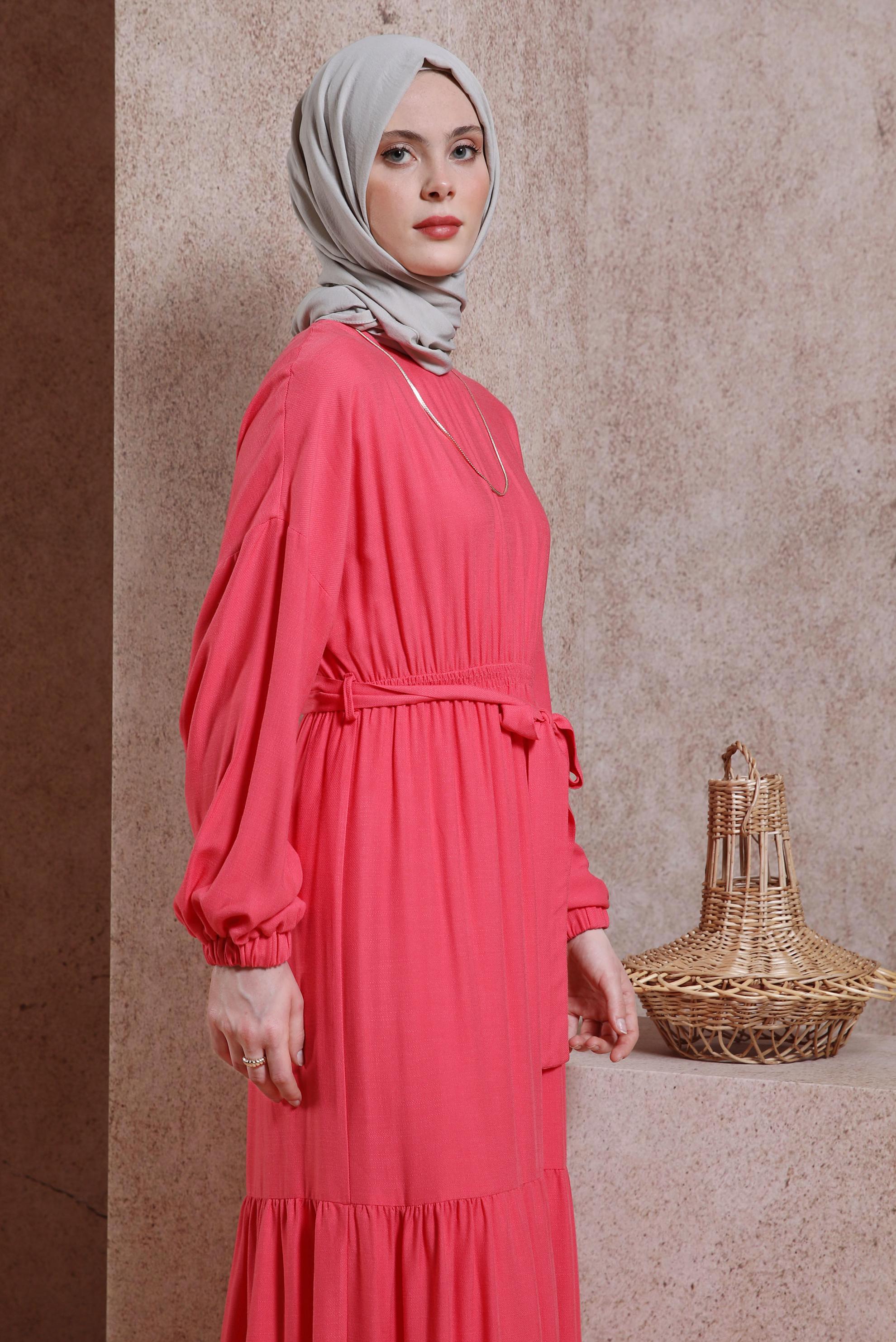 Tesettür giyim MERCAN KUŞAKLI ELBİSE 44439