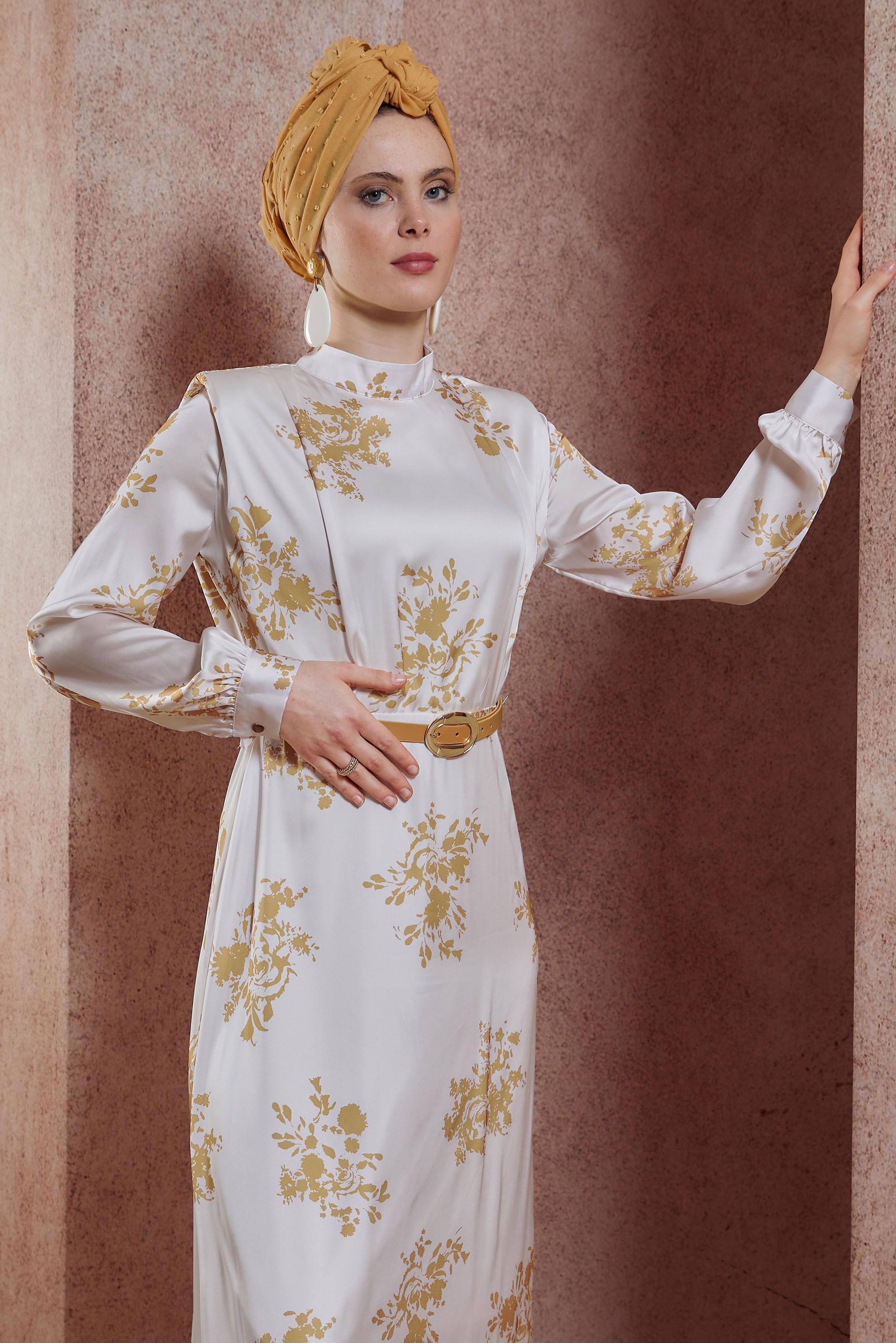 Tesettür giyim BEJ DESENLİ SATEN ELBİSE 44507