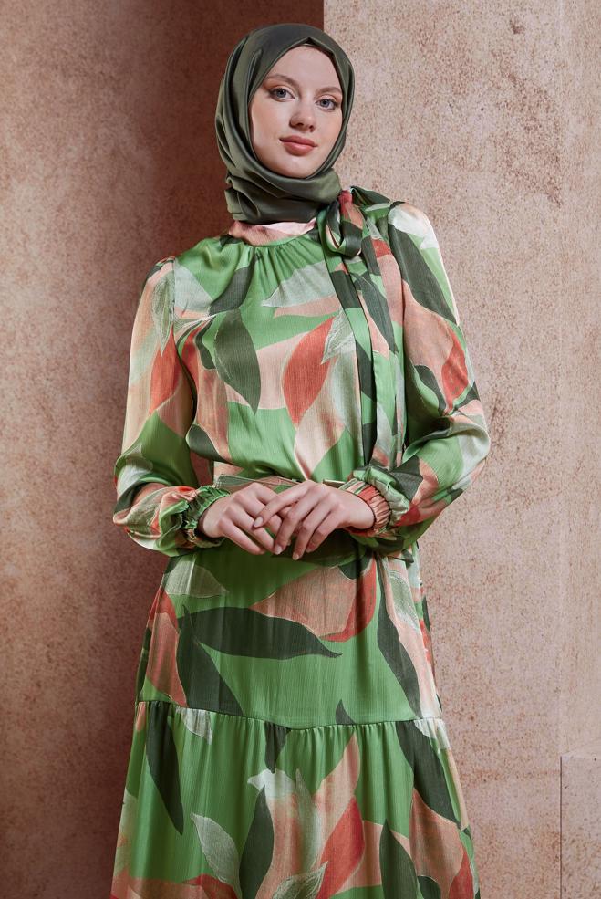 Tesettür giyim HAKİ KEMERLİ YORYO SATEN ELBİSE 44510 - ALVİNA