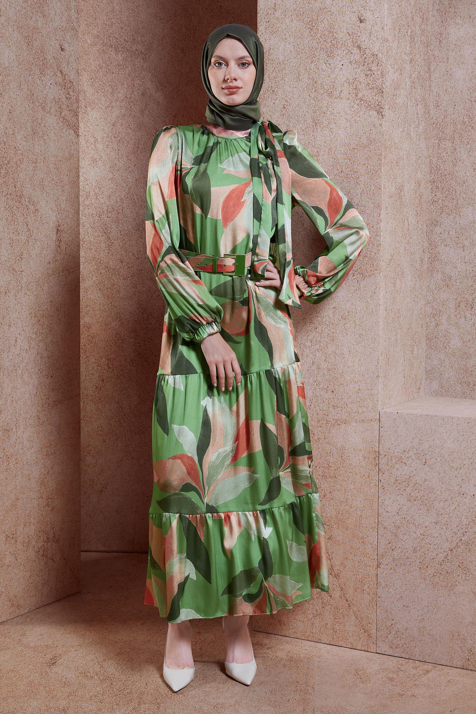 Tesettür giyim HAKİ KEMERLİ YORYO SATEN ELBİSE 44510