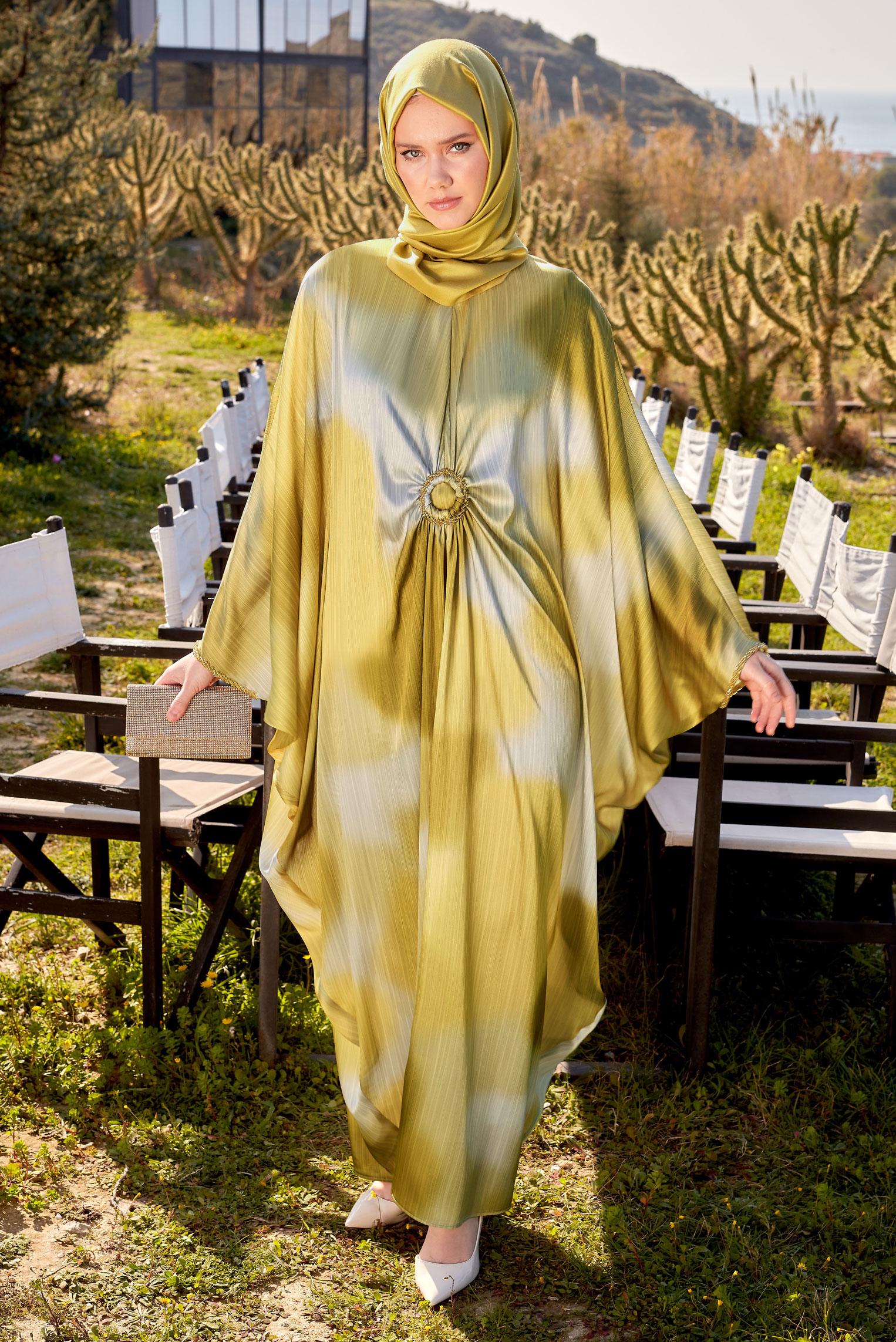 Tesettür giyim SARI YARASA KOL YORYO SATEN ELBİSE 44511