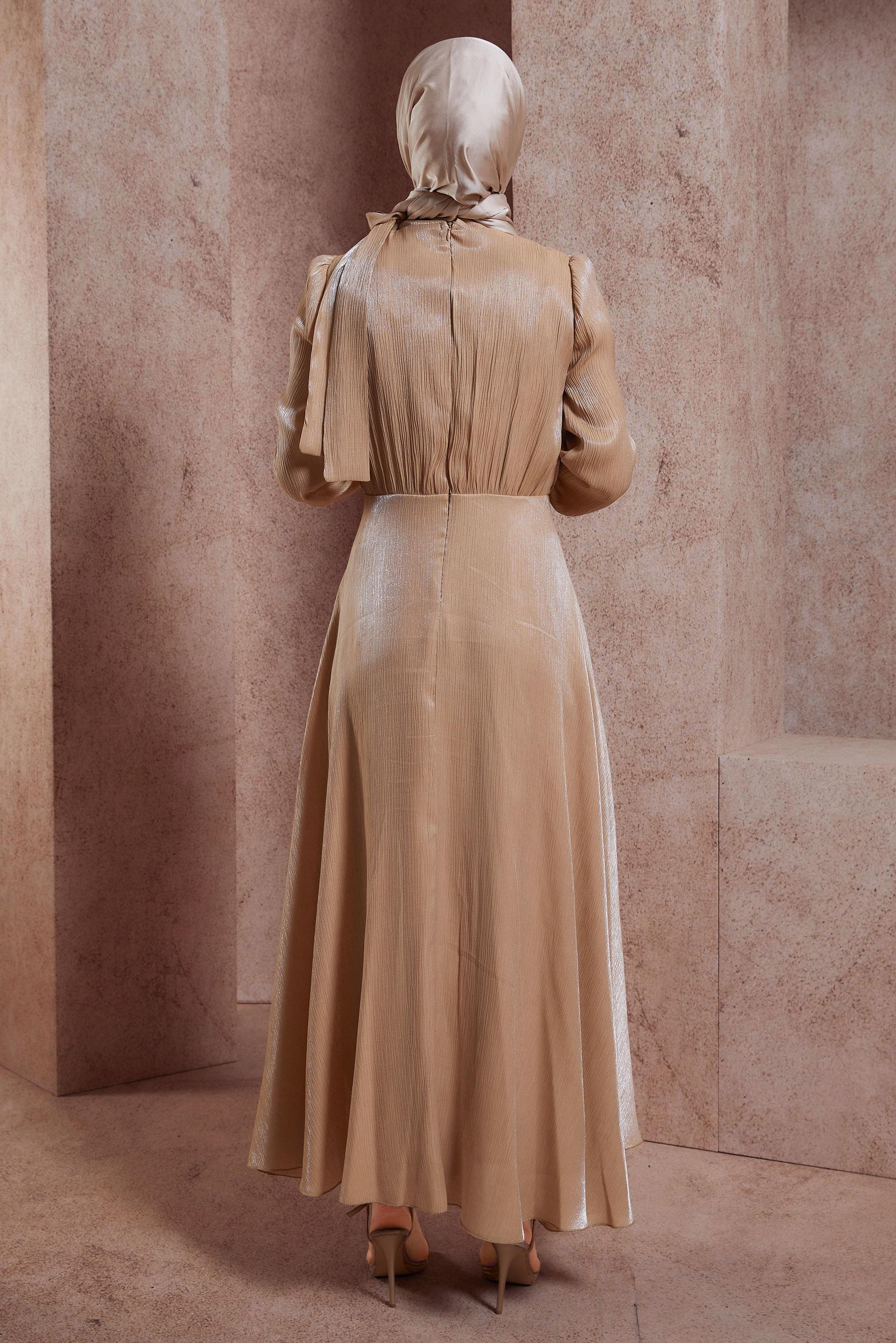 Tesettür giyim ALTIN TAŞ DETAYLI ELBİSE 44545