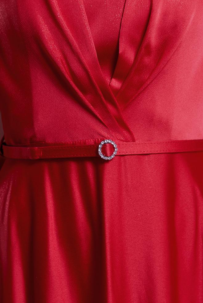 Tesettür giyim KIRMIZI KEMERLİ SATEN DOKULU ELBİSE 44556 - ALVİNA