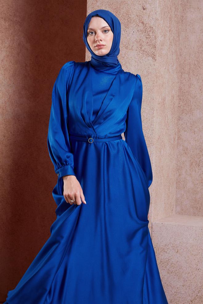 Tesettür giyim LACİVERT KEMERLİ SATEN DOKULU ELBİSE 44556 - ALVİNA