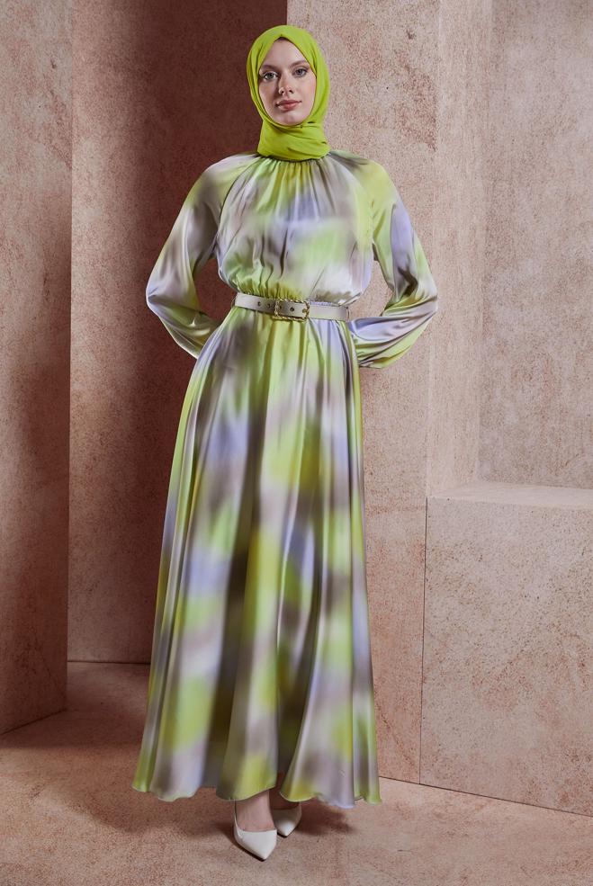 Tesettür giyim YEŞİL KEMERLİ DESENLİ ŞİFON SATEN ELBİSE 44562 - ALVİNA