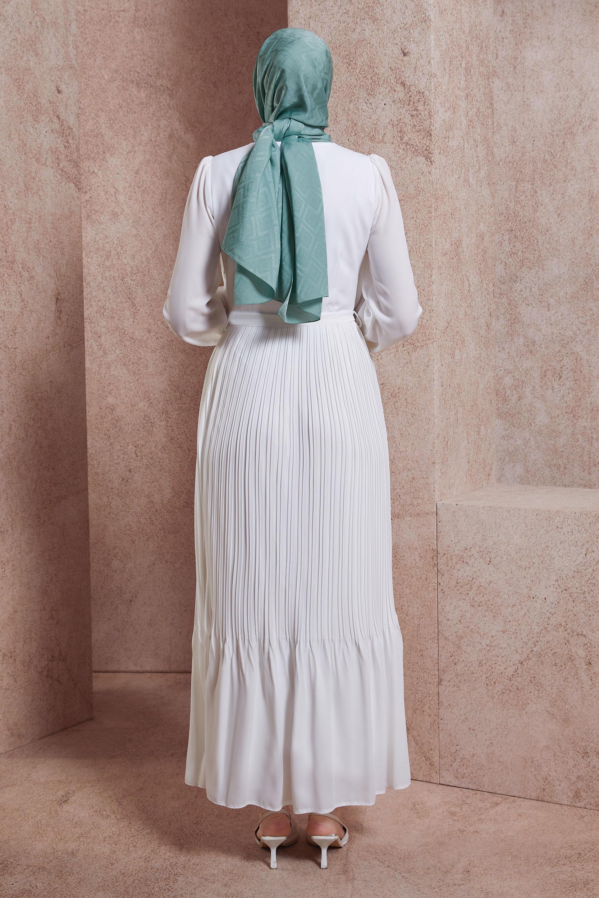 Tesettür giyim BEYAZ KUŞAKLI ELBİSE 44575