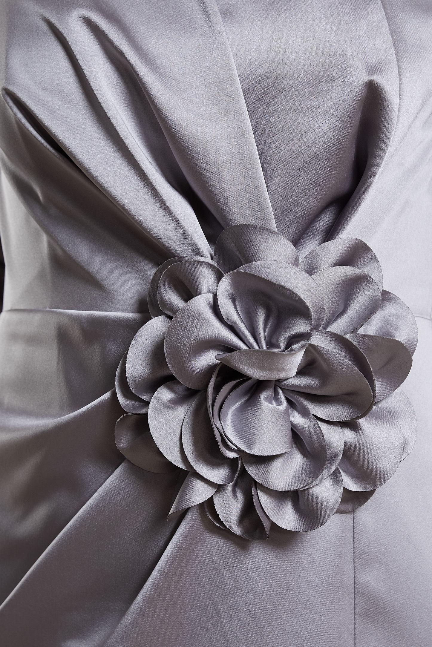 Vêtements hijab GRIS ROBE EN SATIN AVEC ACCESSOIRE 44579