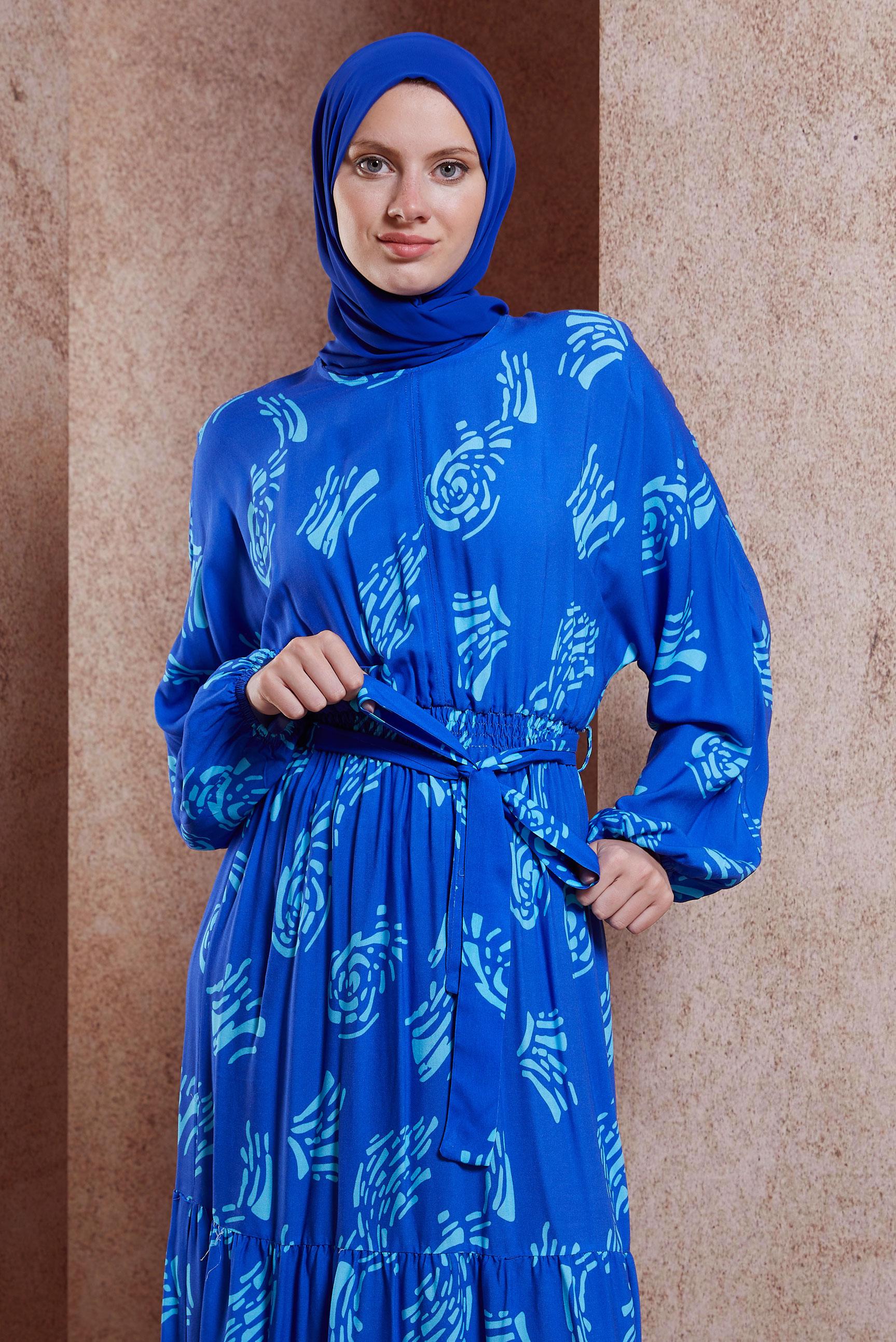 Tesettür giyim MAVİ KUŞAKLI VİSKON ELBİSE 44602