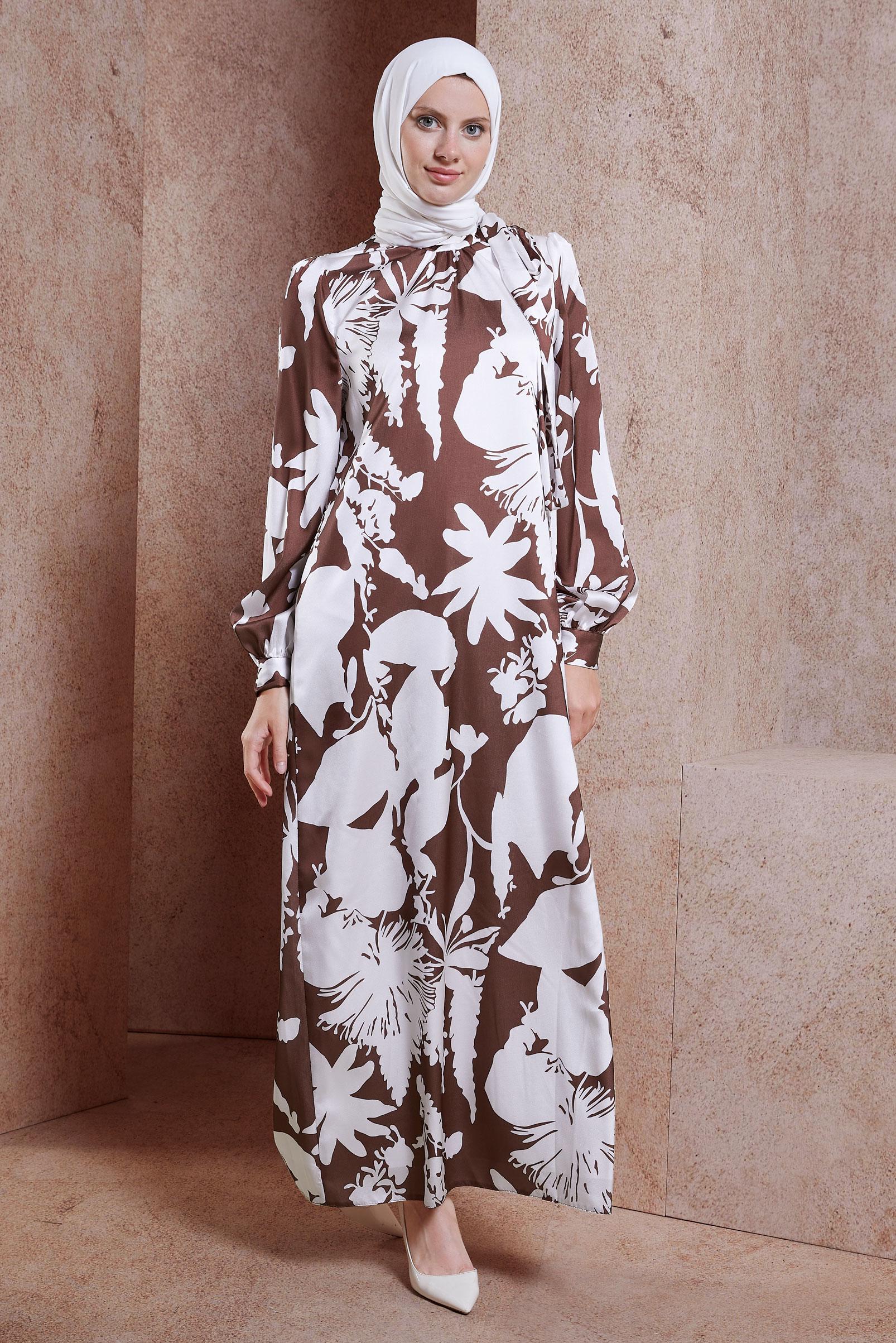 Tesettür giyim KAHVE DESENLİ SATEN TESETTÜR ELBİSE 44606