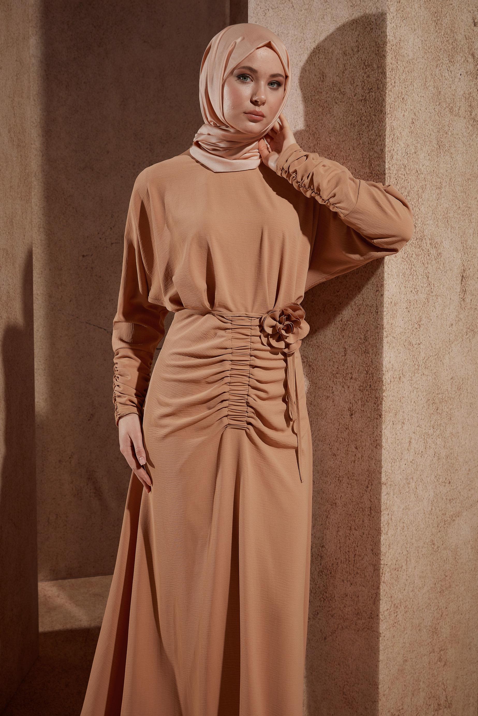 Hijab clothing BROWN SMOCKED DRESS WITH BROOCH 44607