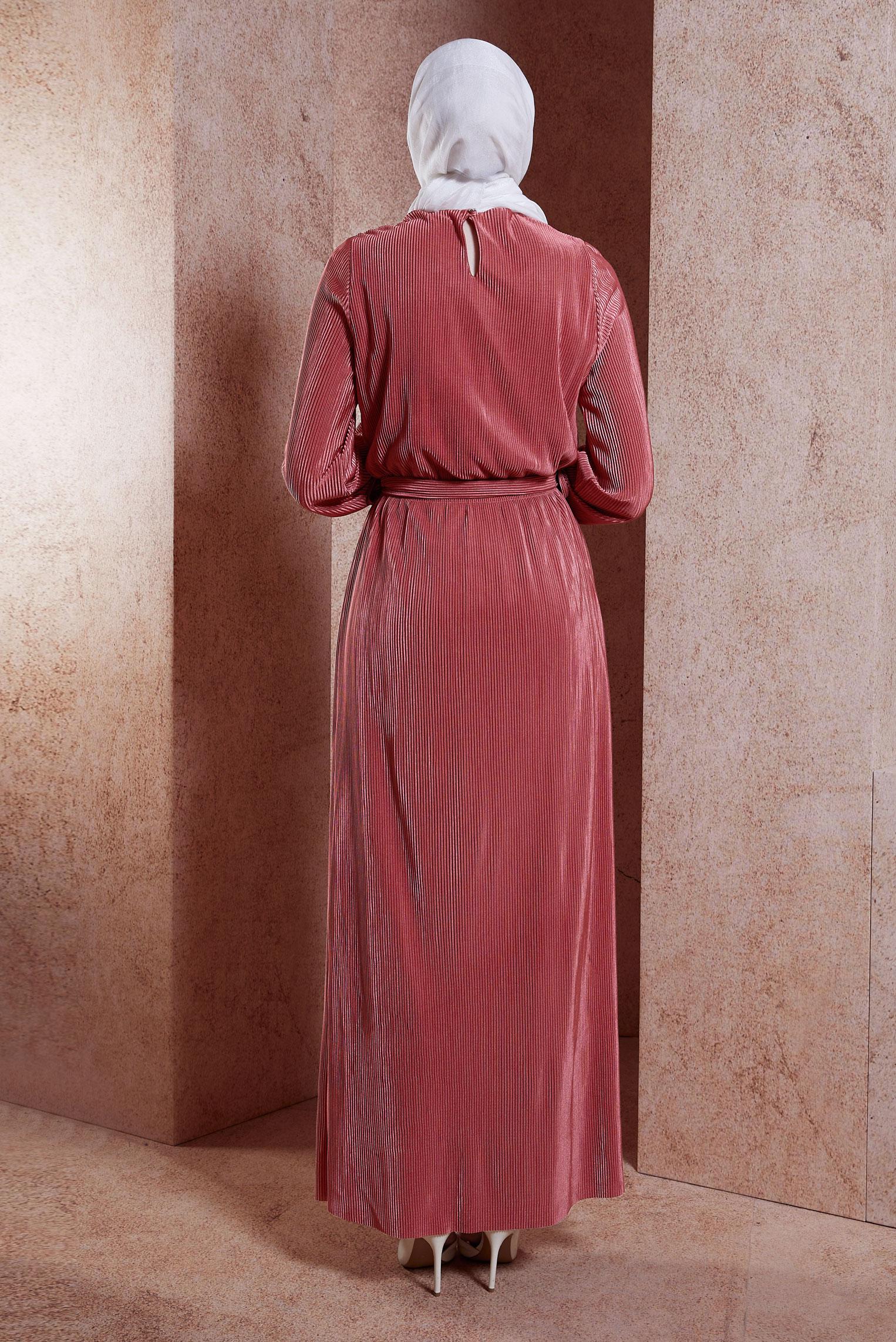 Tesettür giyim PEMBE KUŞAKLI PİLİSELİ ELBİSE 44697