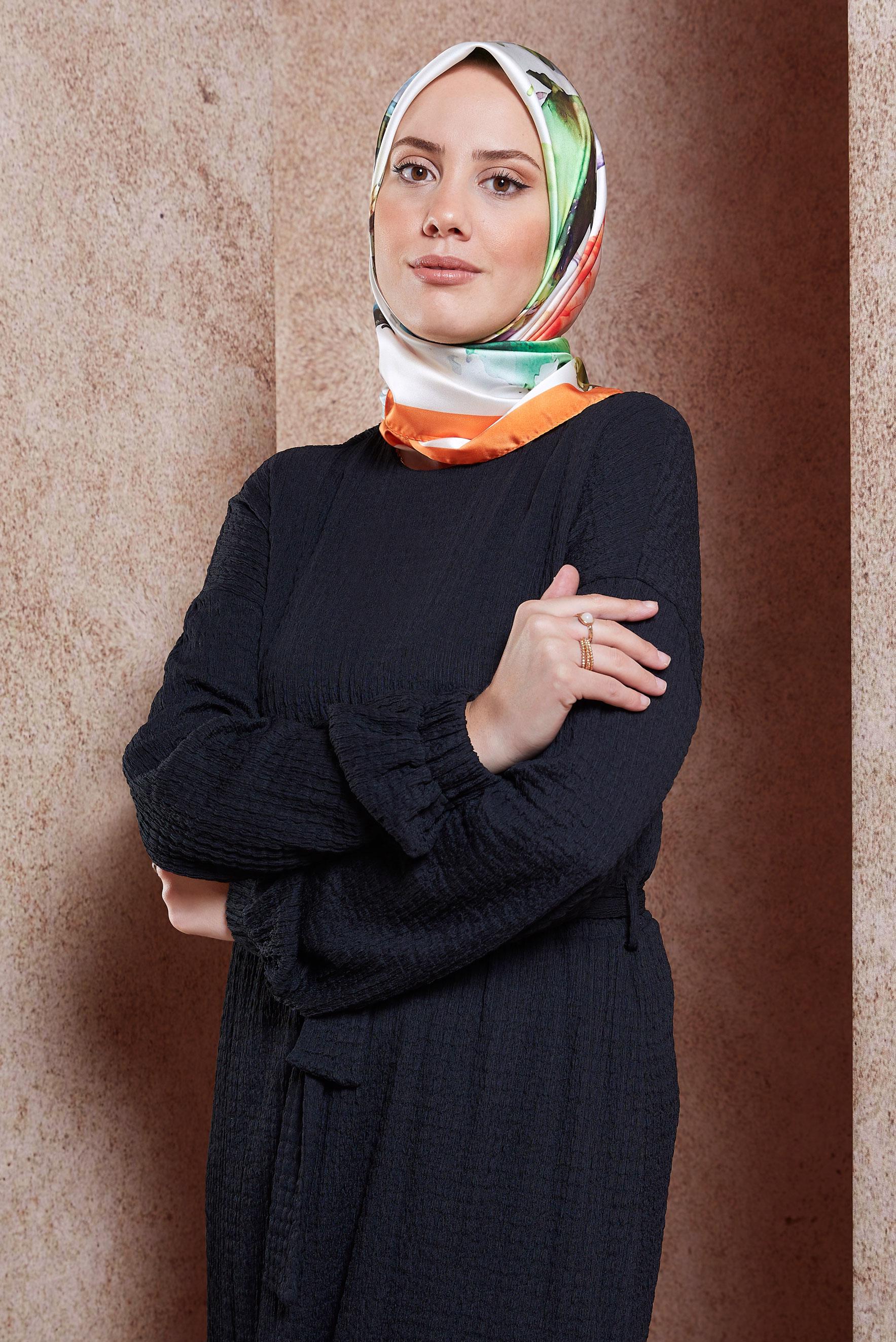 Tesettür giyim TURUNCU ALVİNA DİJİTAL EŞARP 3318