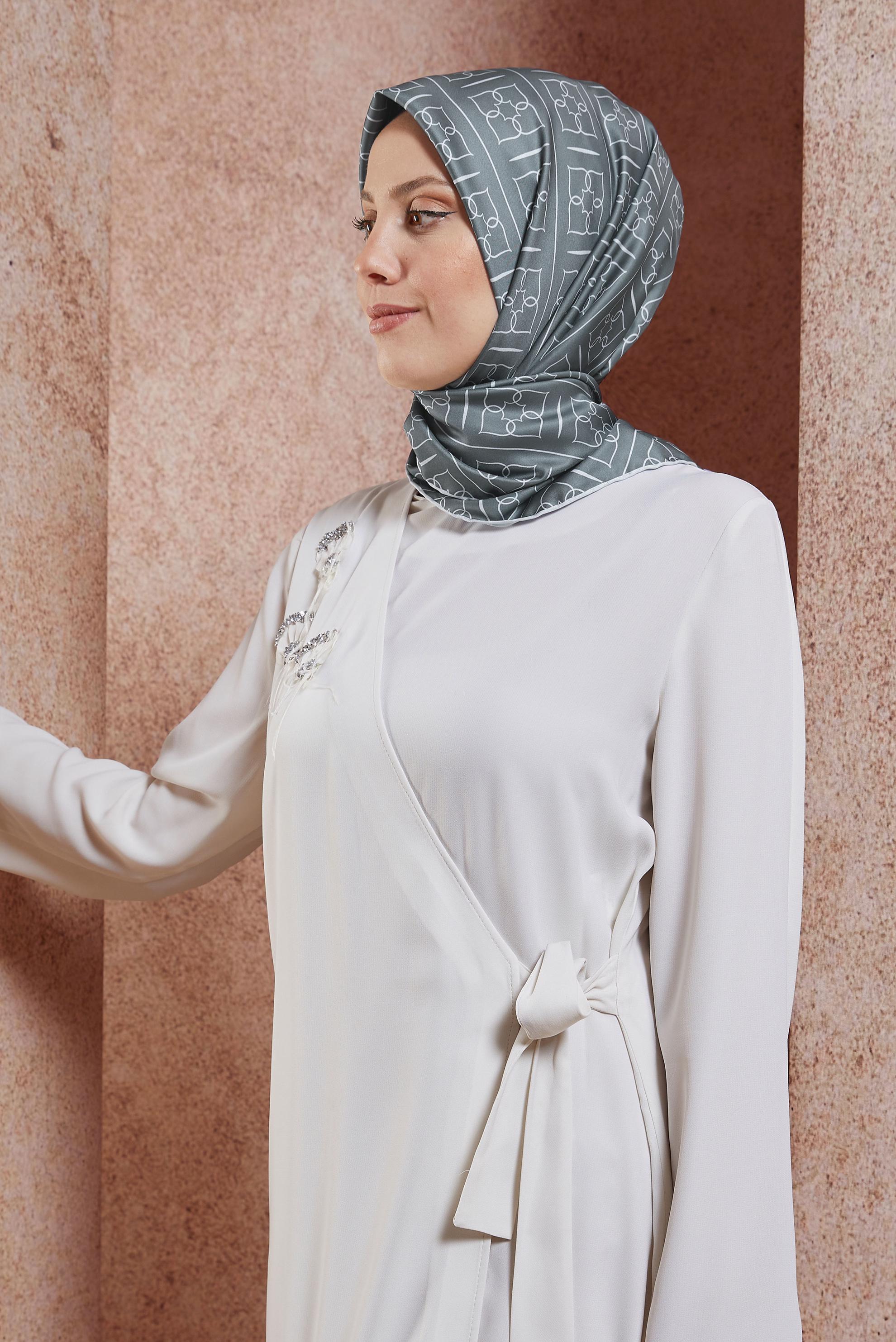 Tesettür giyim GRİ ALVİNA DİJİTAL EŞARP 6613