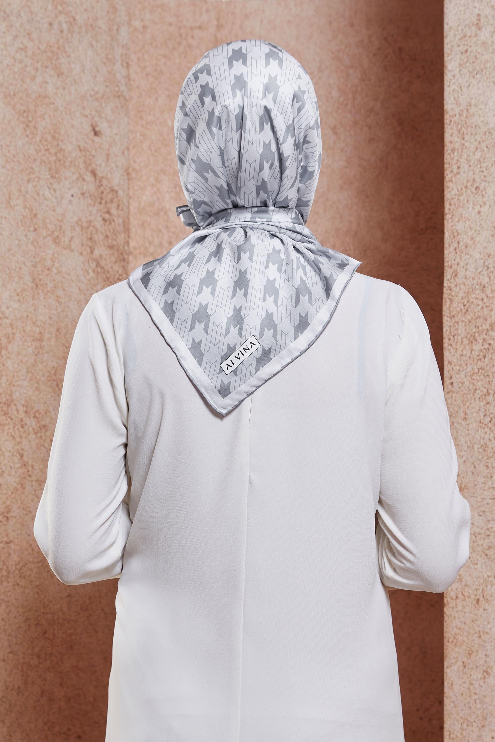 Tesettür giyim GÜMÜŞ ALVİNA DİJİTAL EŞARP 6801