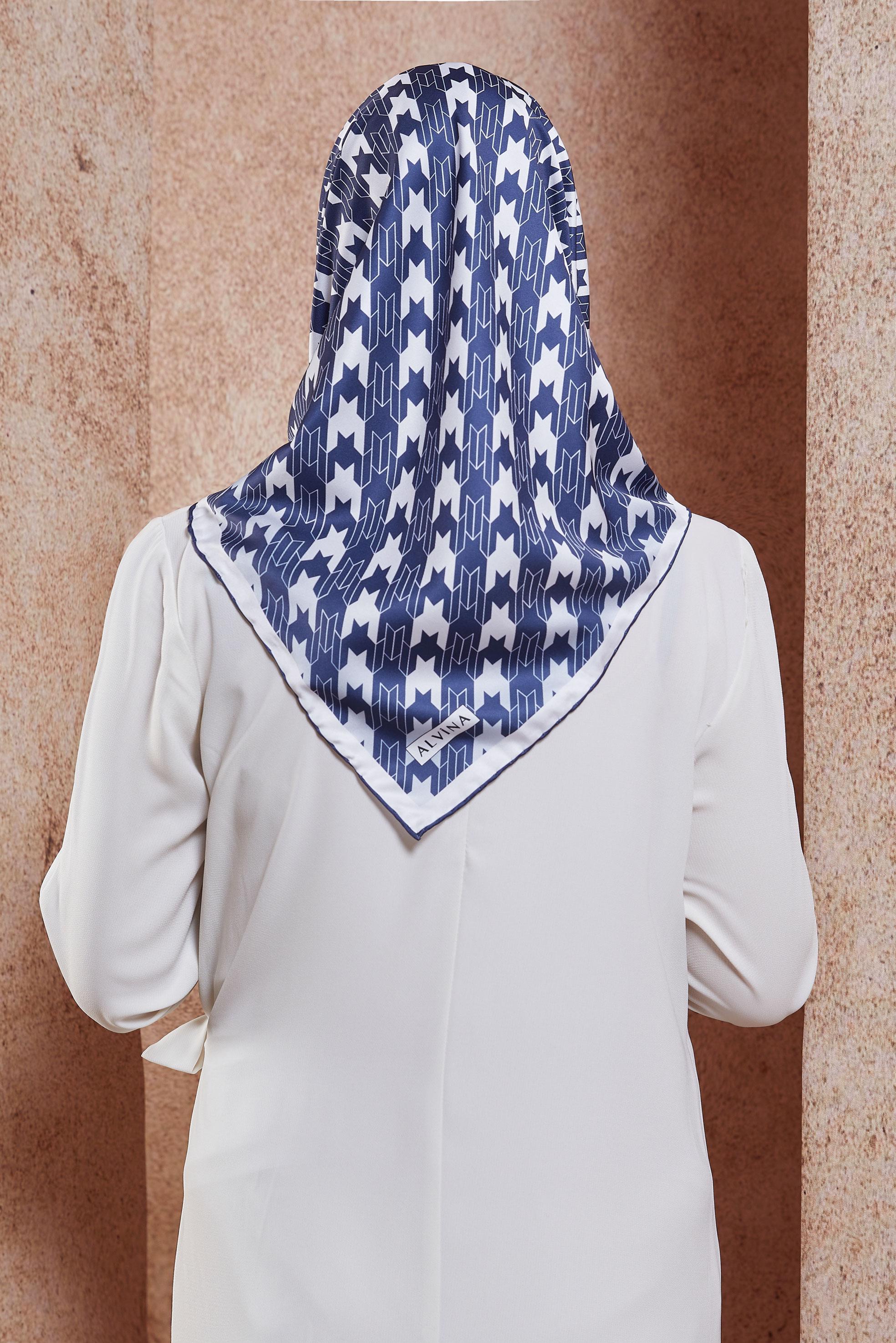 Tesettür giyim LACİVERT ALVİNA DİJİTAL EŞARP 6801