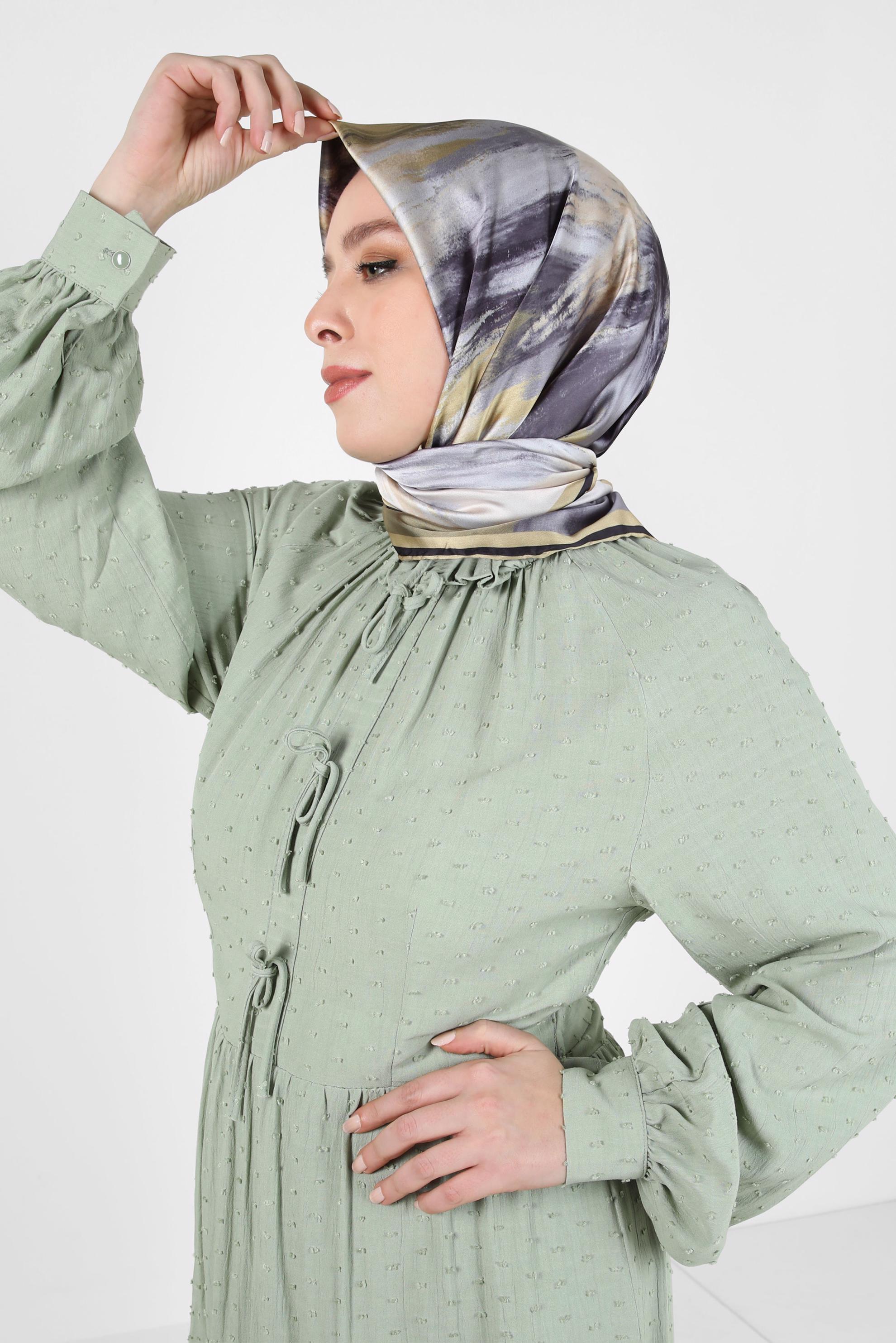 Tesettür giyim ALTIN ALVİNA DESENLİ EŞARP 8405