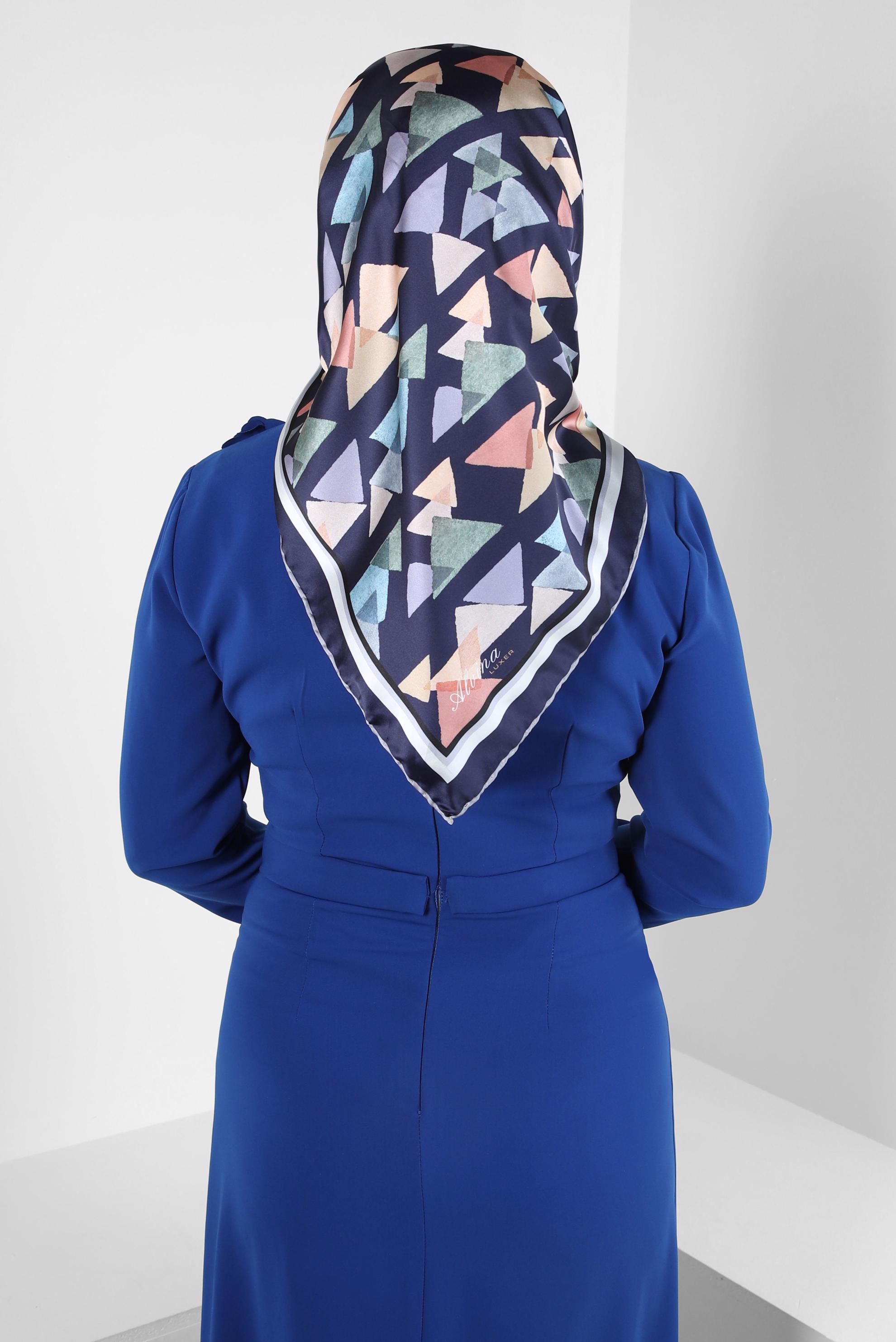 Tesettür giyim LACİVERT ALVİNA DESENLİ EŞARP 8408