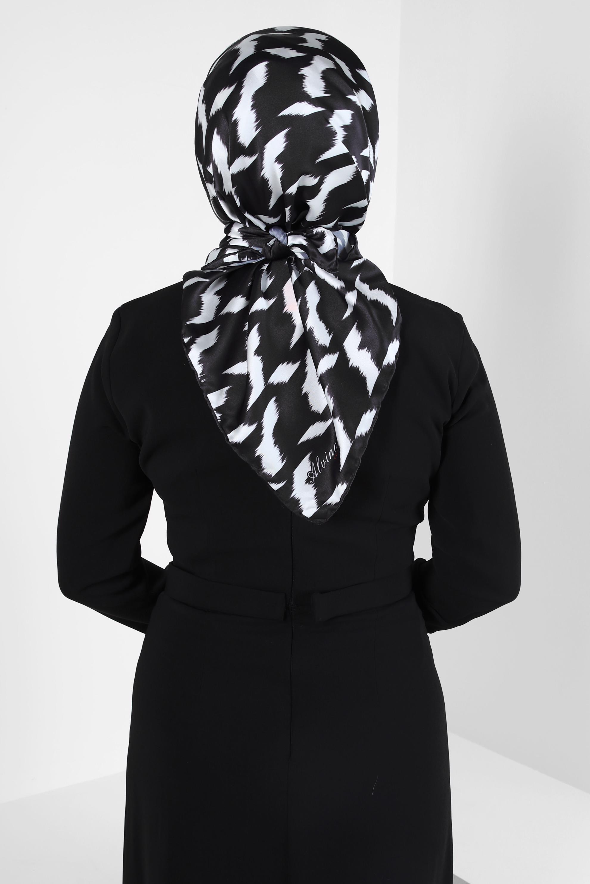 Tesettür giyim SİYAH ALVİNA DESENLİ EŞARP 8409