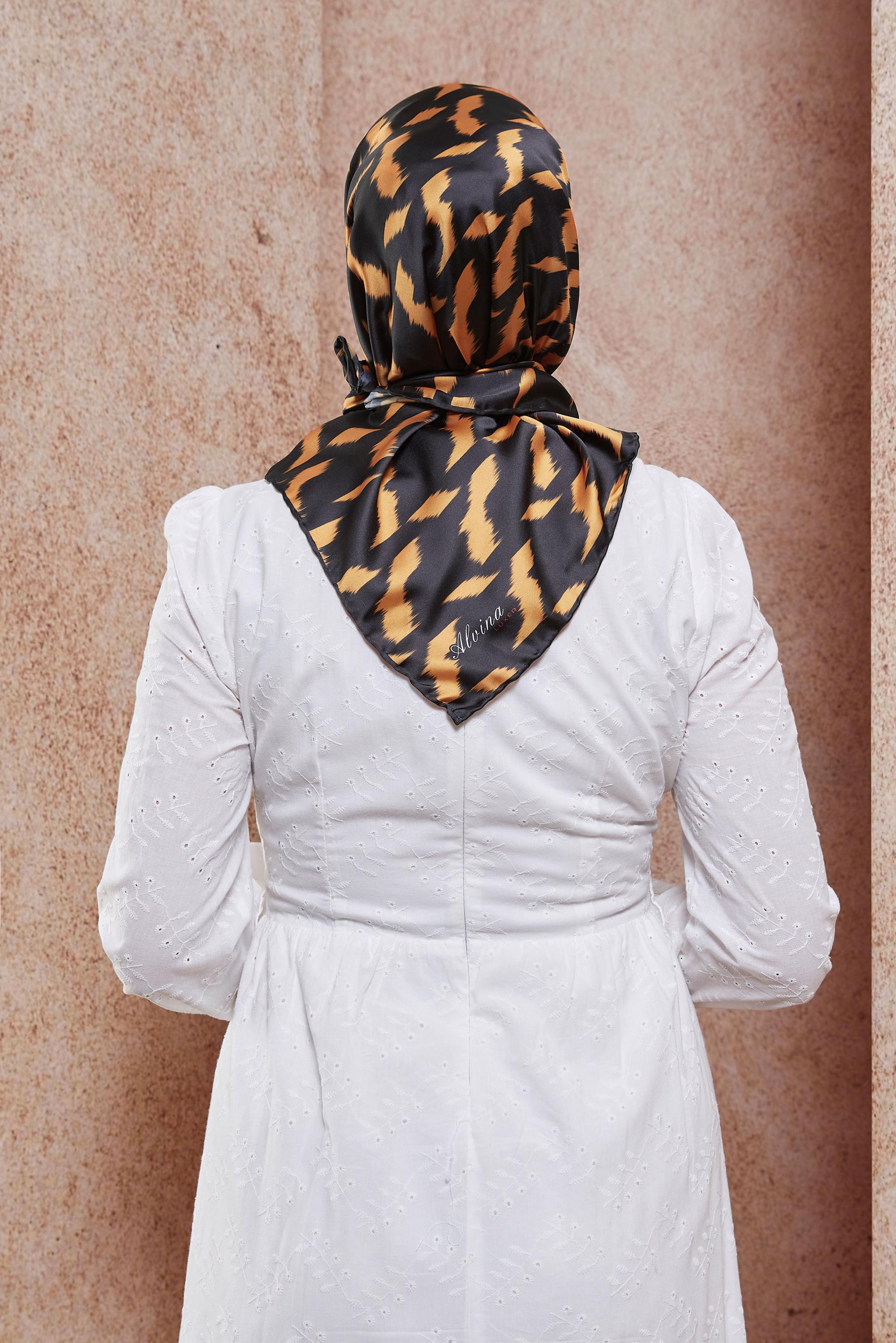 Tesettür giyim SİYAH ALVİNA DESENLİ EŞARP 8409