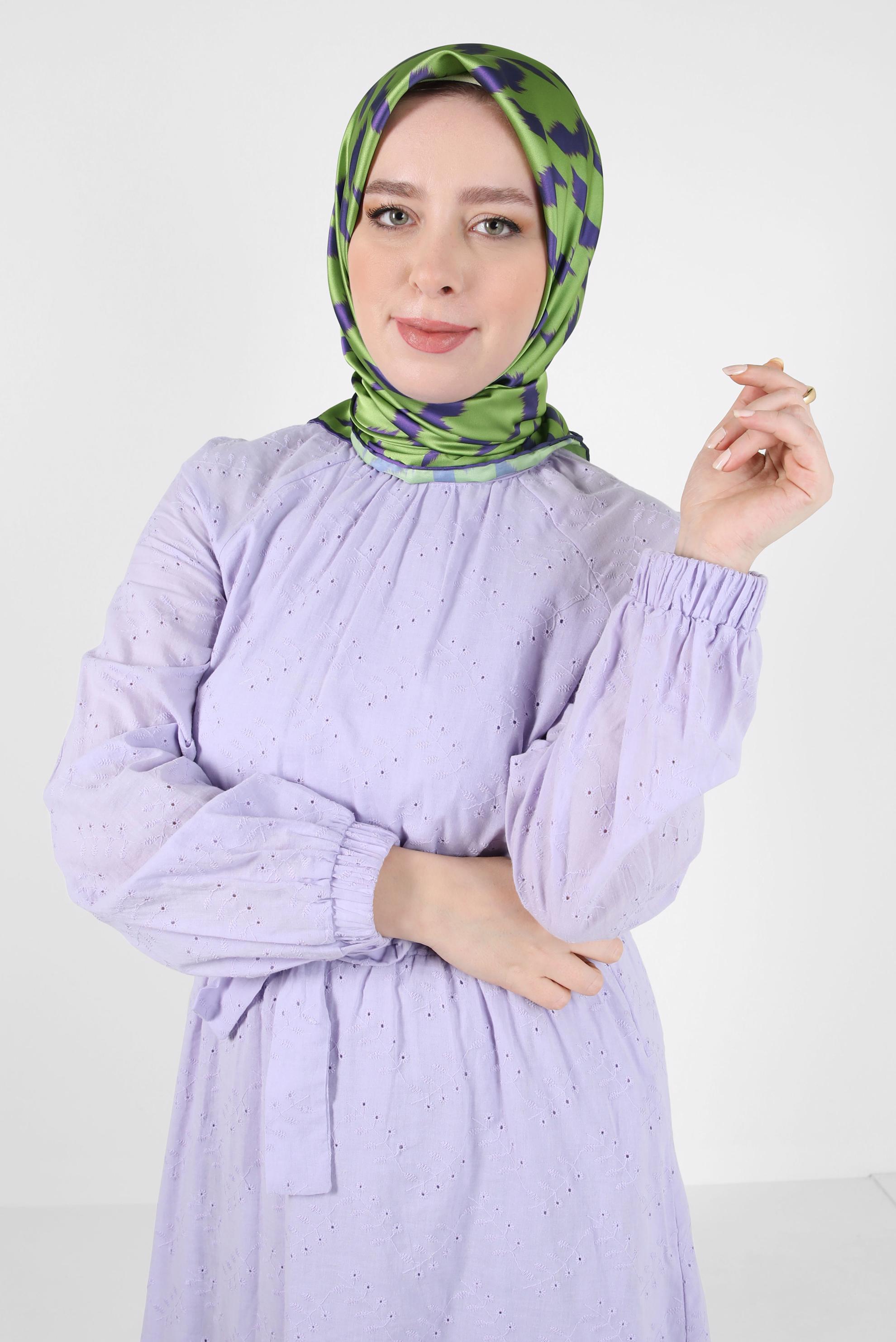 Tesettür giyim MOR ALVİNA DESENLİ EŞARP 8409