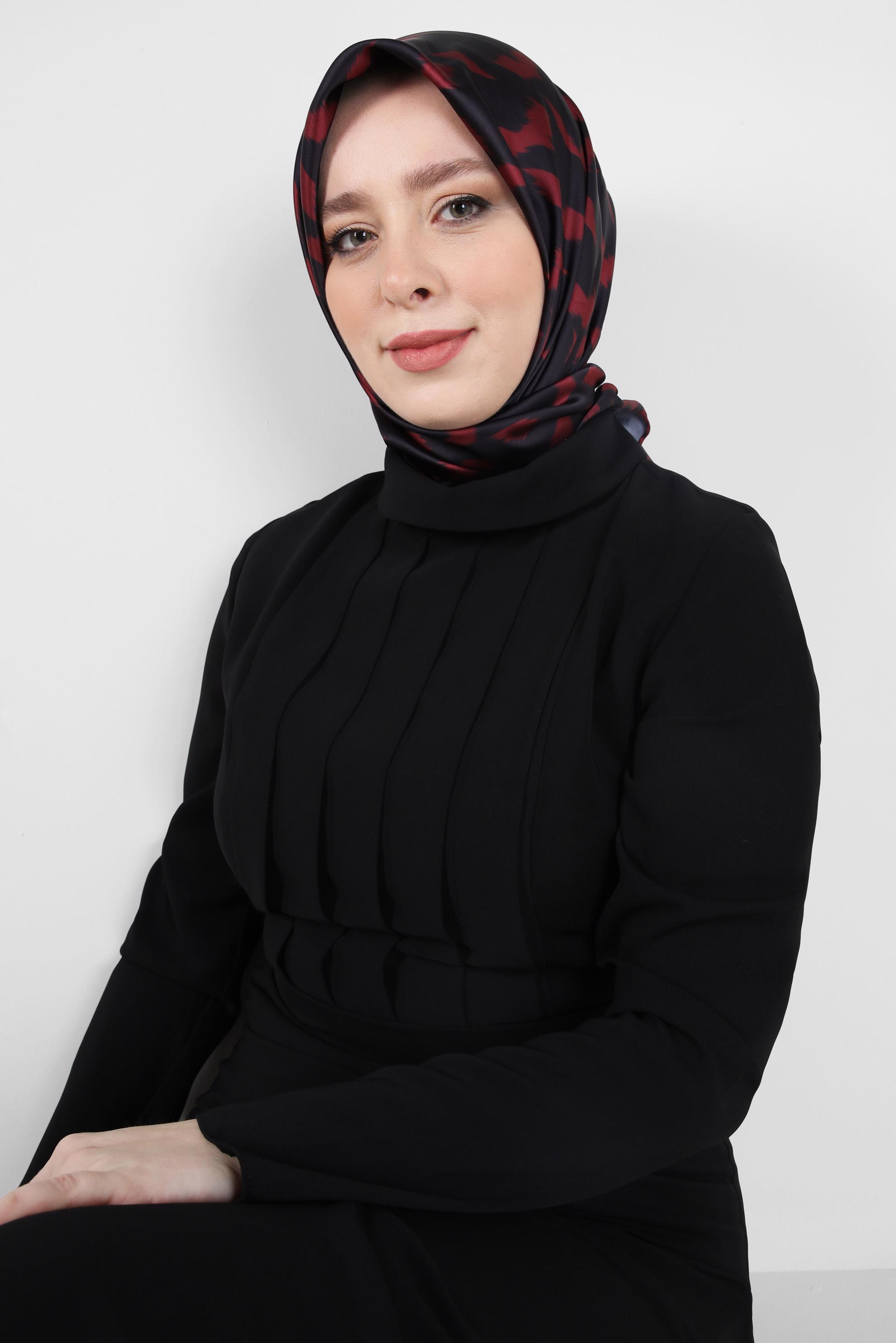 Tesettür giyim BORDO ALVİNA DESENLİ EŞARP 8409