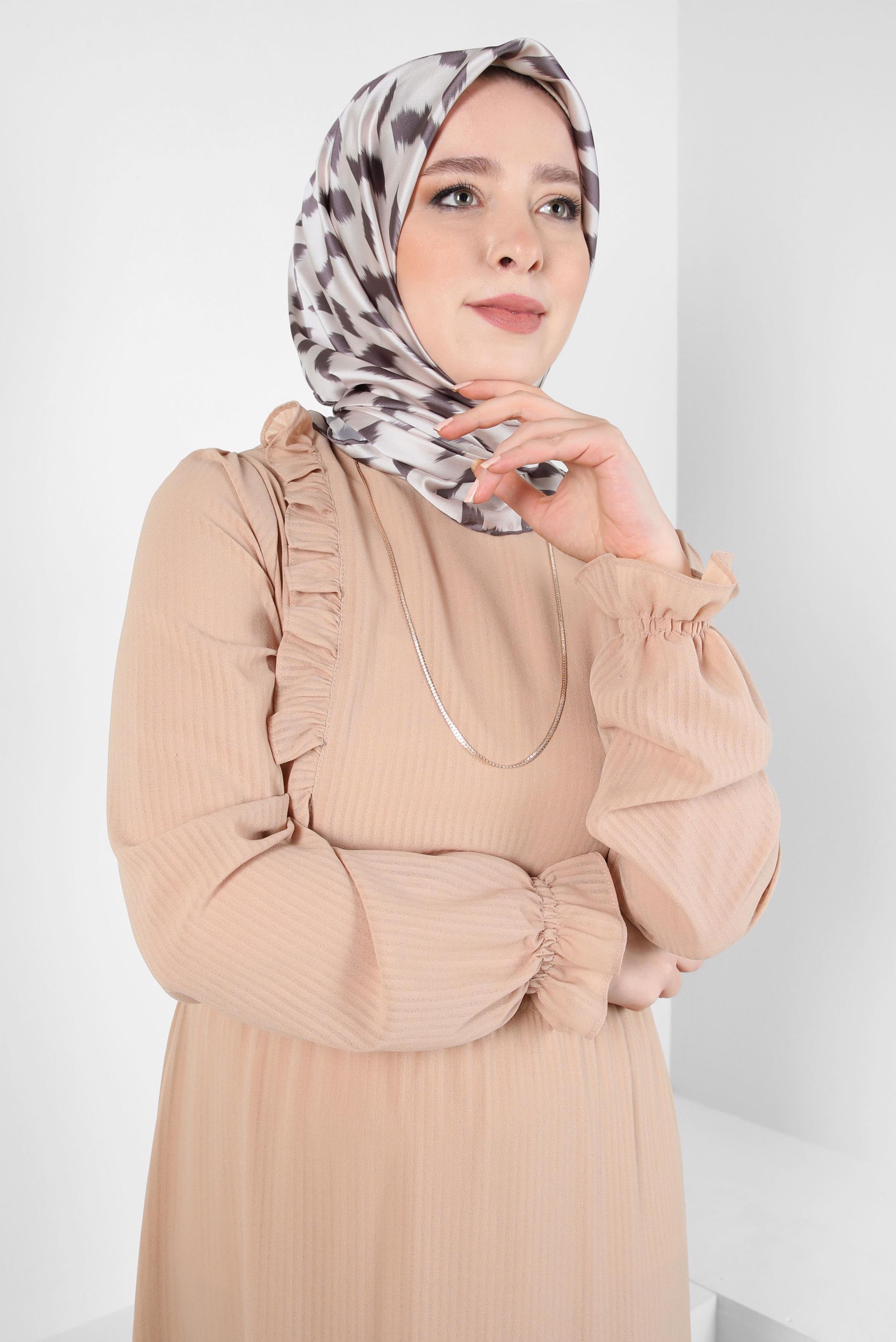 Tesettür giyim GRİ ALVİNA DESENLİ EŞARP 8409