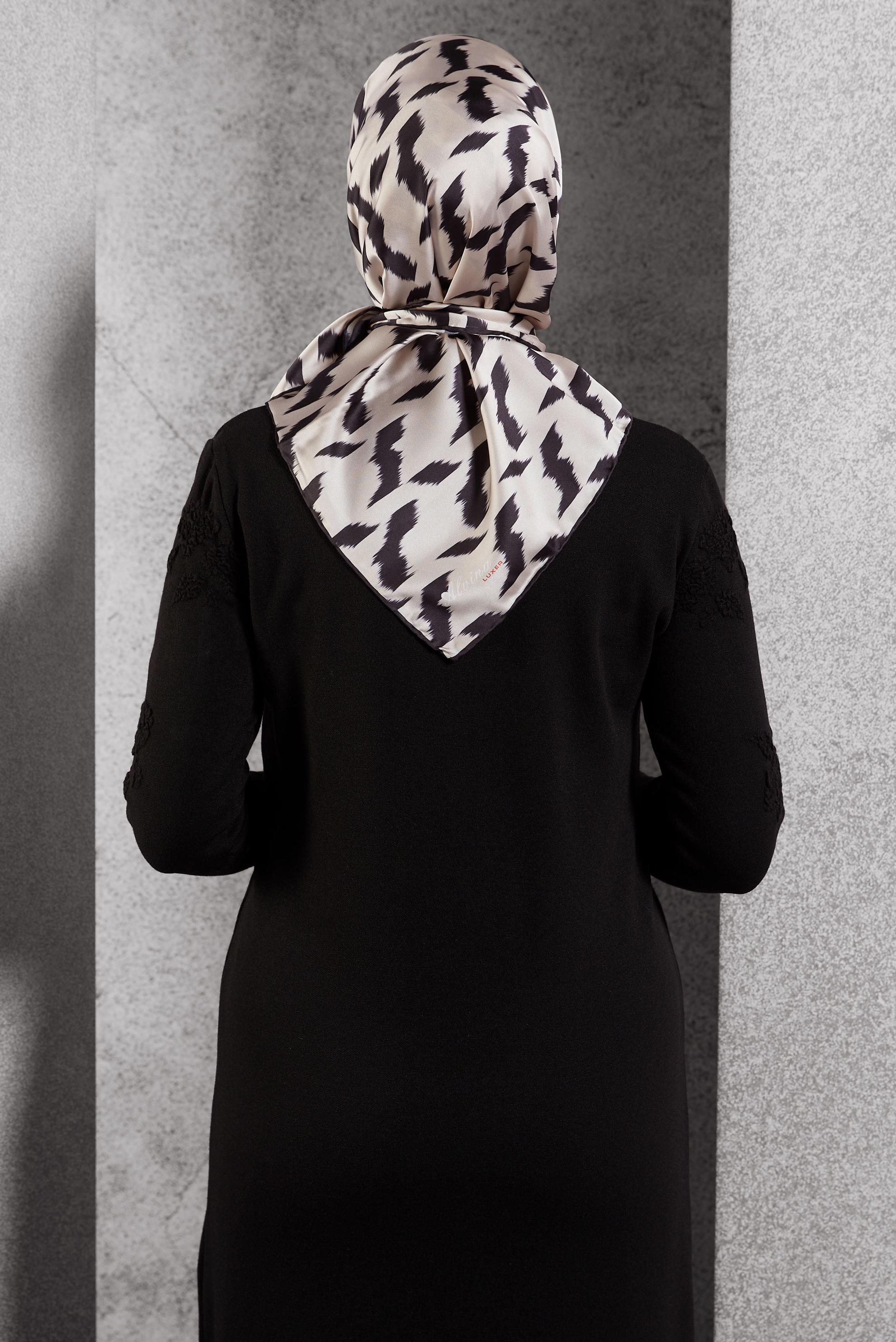 Tesettür giyim VİZON ALVİNA DESENLİ EŞARP 8409