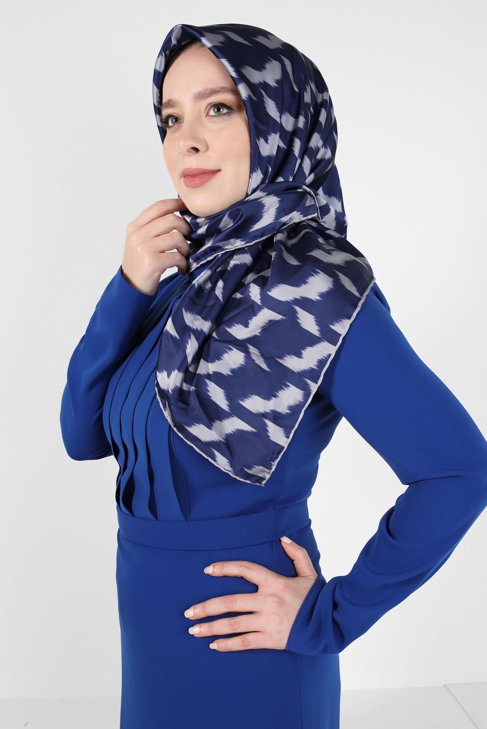 Tesettür giyim LACİVERT ALVİNA DESENLİ EŞARP 8409