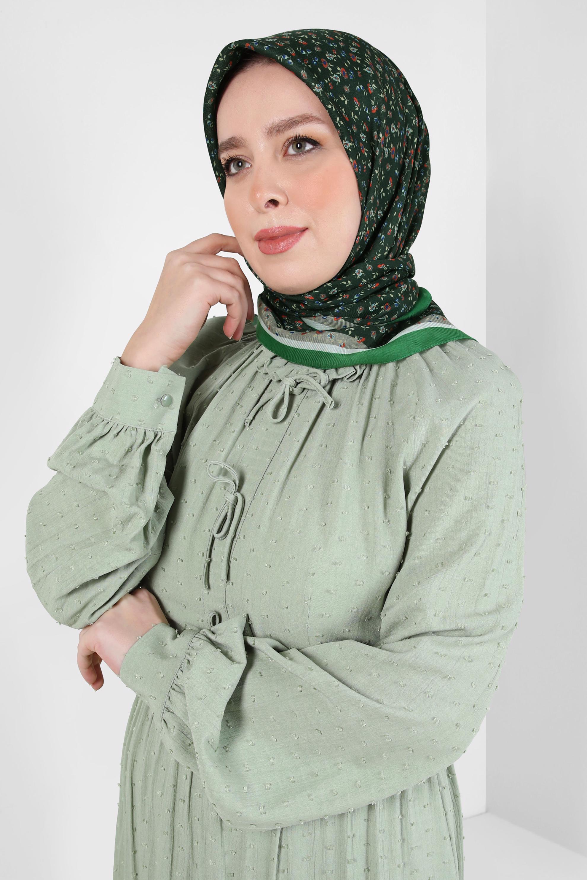 Tesettür giyim YEŞİL ALVİNA DESENLİ SOFT EŞARP 8411