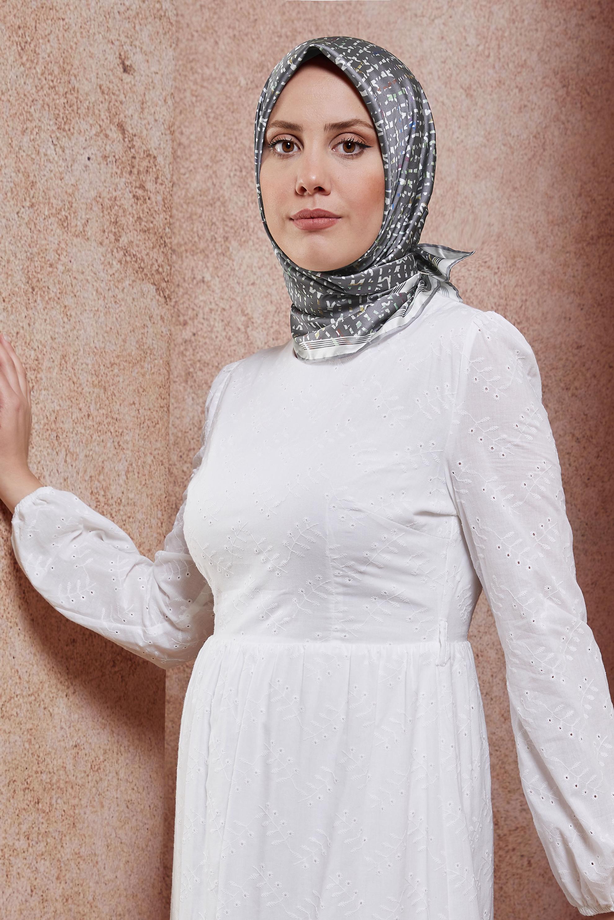 Tesettür giyim GRİ ALVİNA DESENLİ EŞARP 8412
