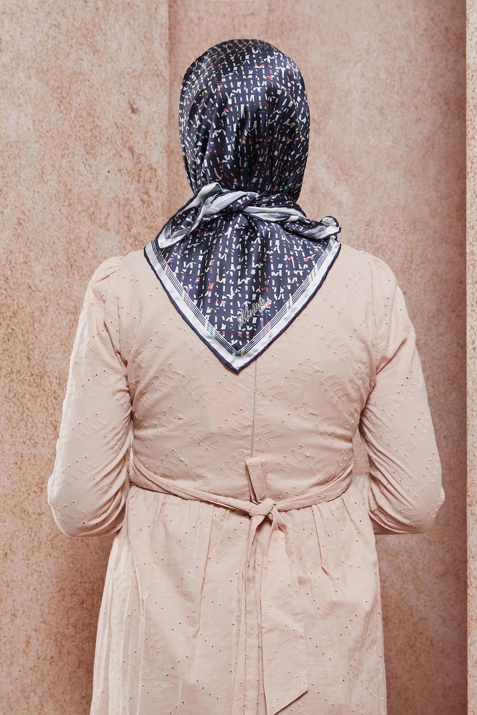 Tesettür giyim LACİVERT ALVİNA DESENLİ EŞARP 8412