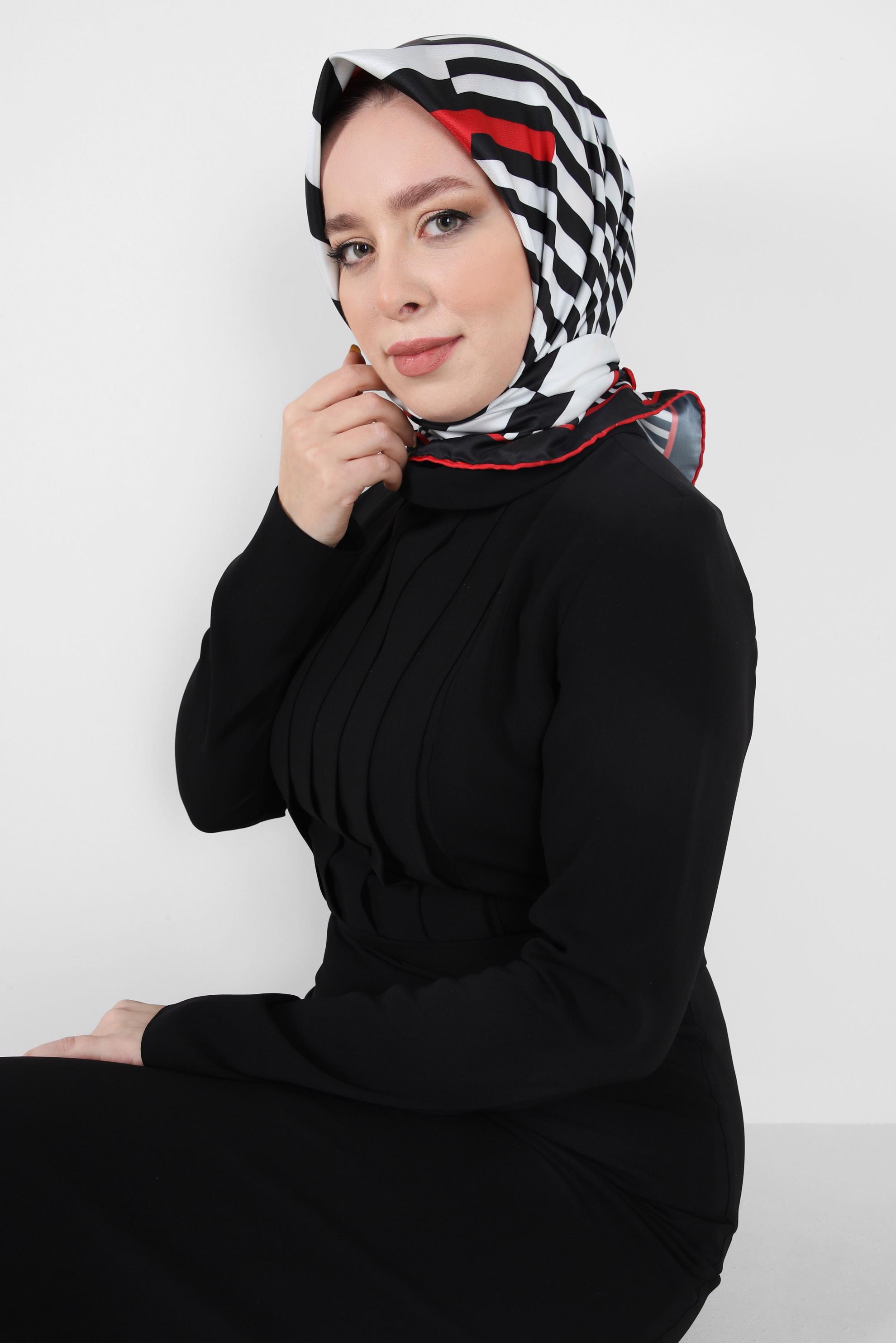 Tesettür giyim SİYAH ALVİNA ÇİZGİLİ EŞARP 8413