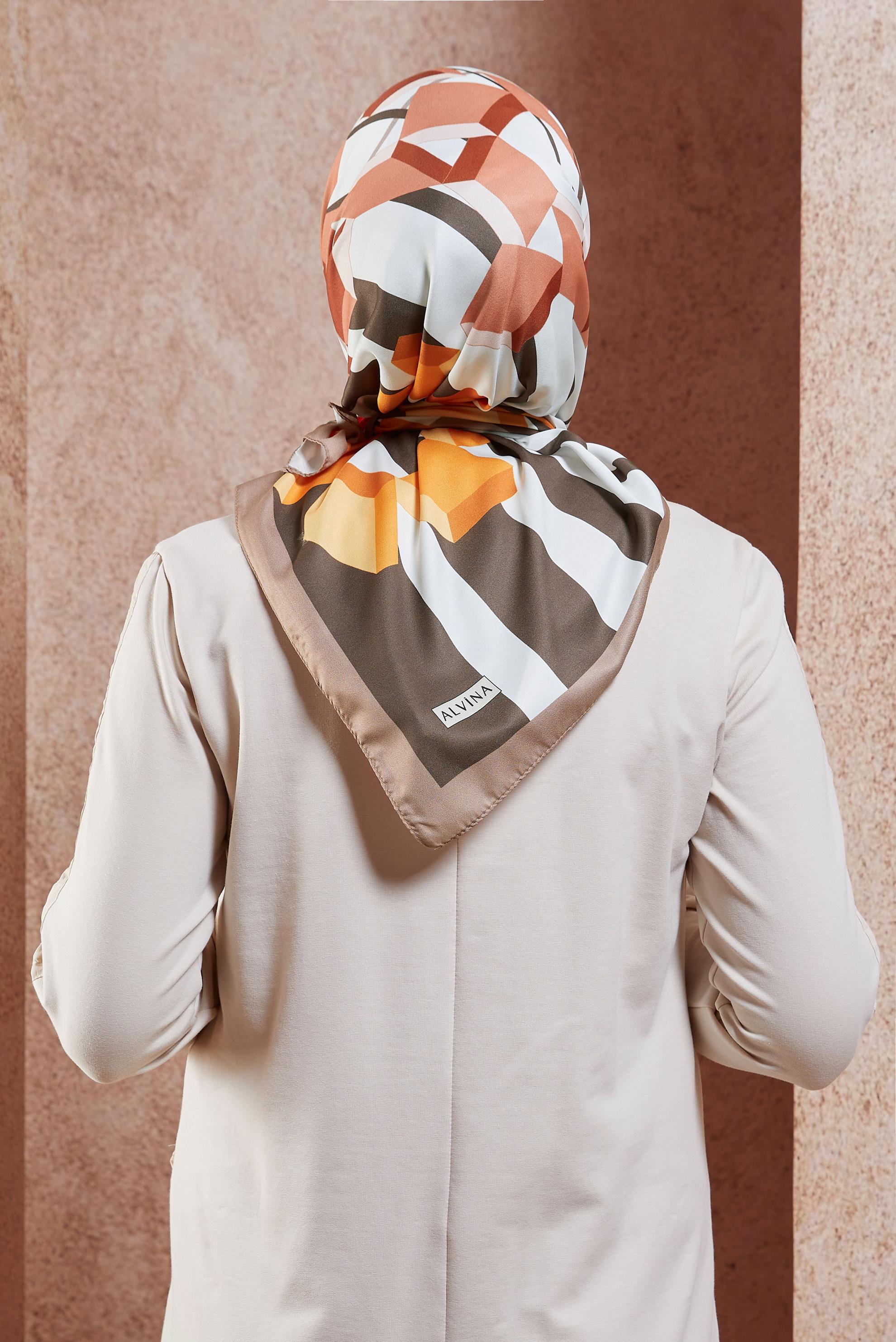 Tesettür giyim VİZON ALVİNA DESENLİ EŞARP 8424