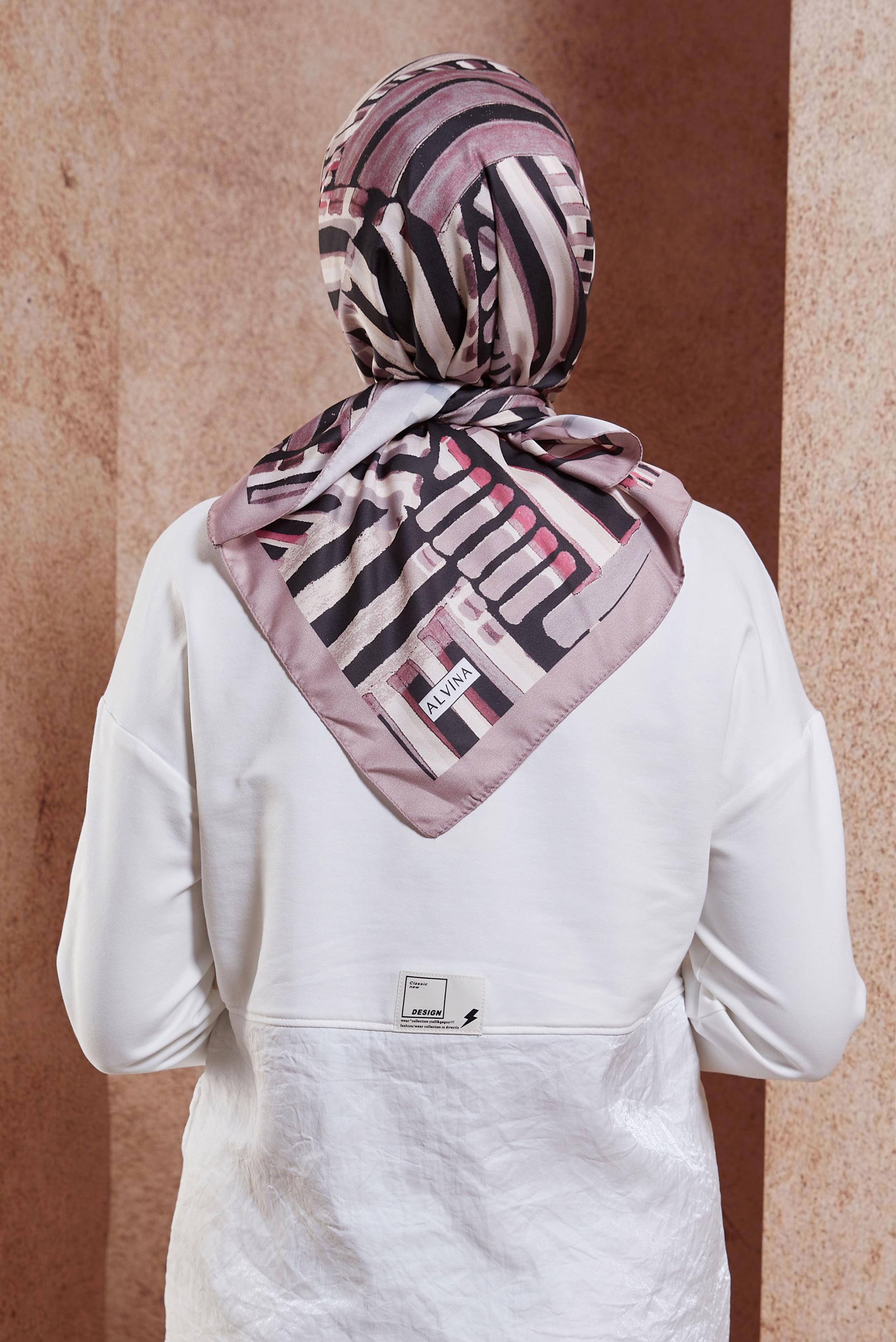 Tesettür giyim PEMBE ALVİNA ÇUBUK DESEN EŞARP 8425