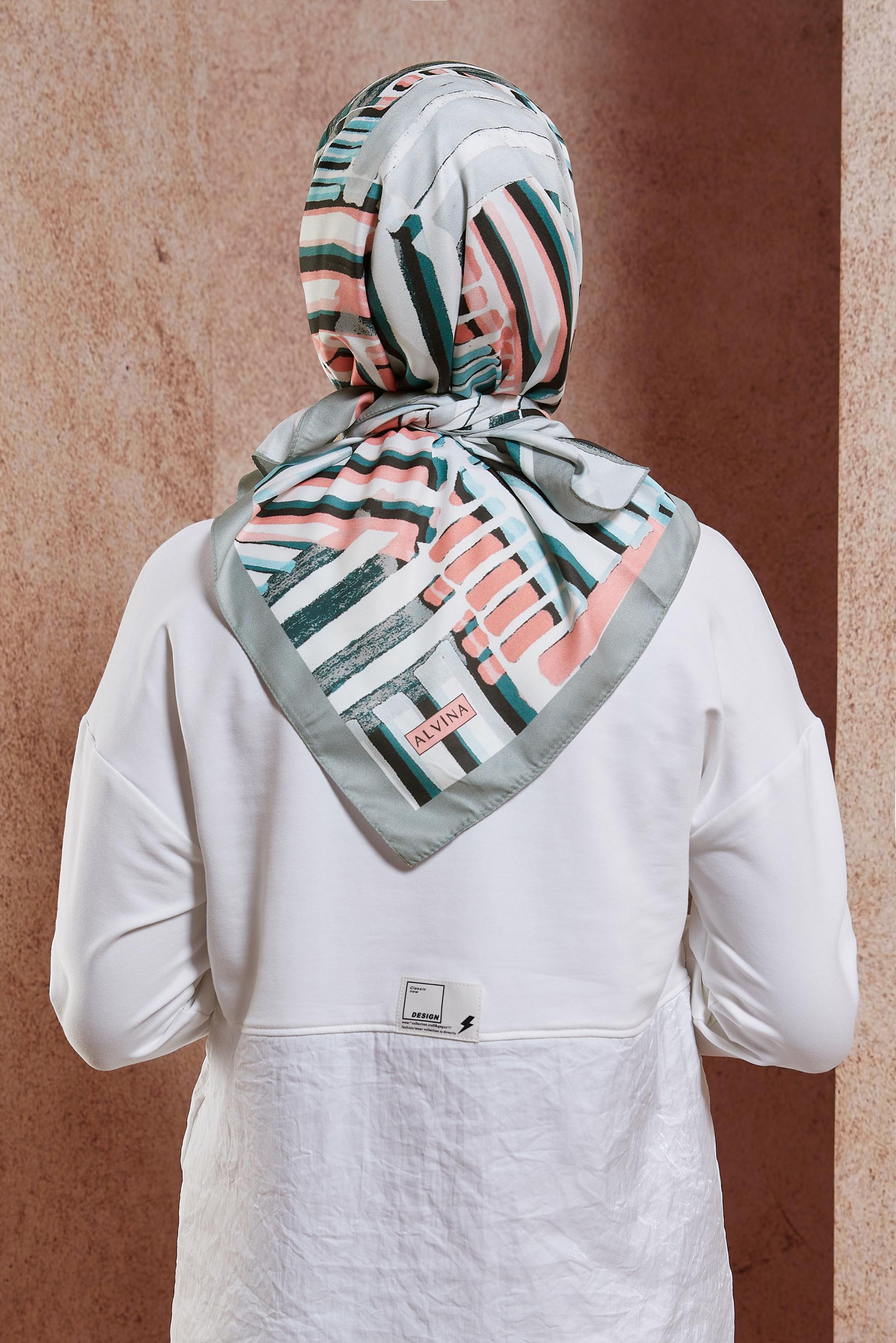 Tesettür giyim YEŞİL ALVİNA ÇUBUK DESEN EŞARP 8425