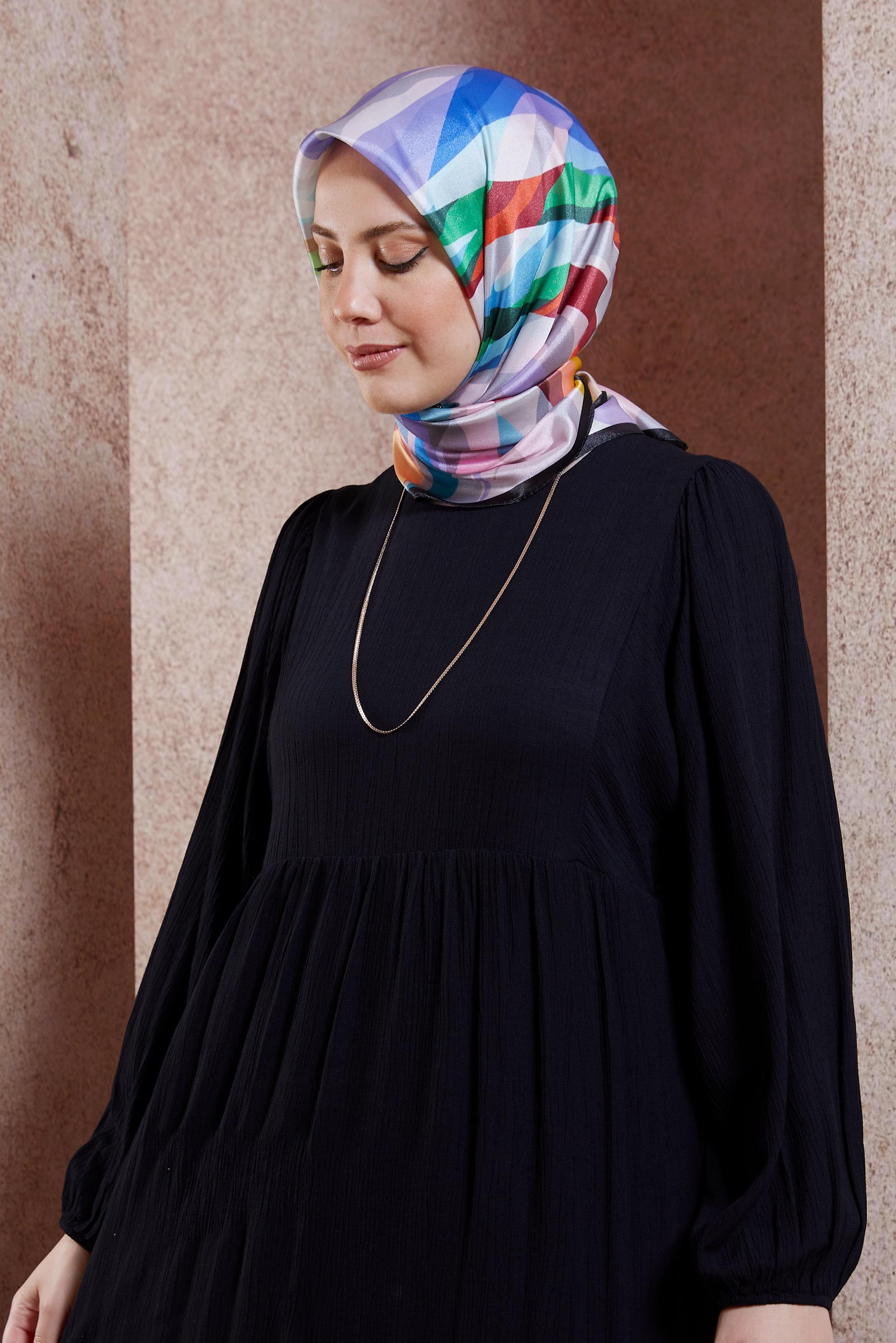 Tesettür giyim SİYAH ALVİNA DESENLİ EŞARP 8429