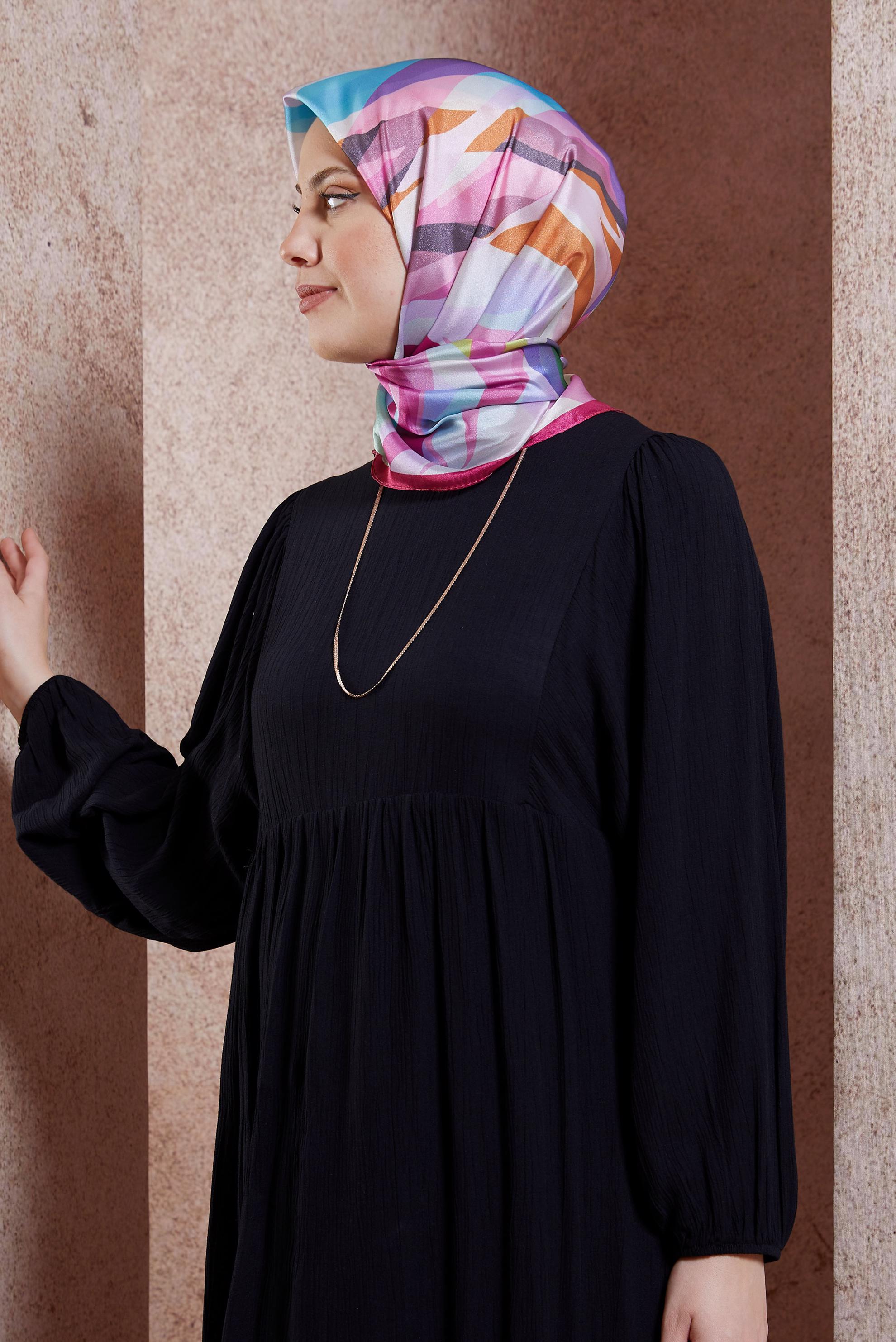 Tesettür giyim PEMBE ALVİNA DESENLİ EŞARP 8429