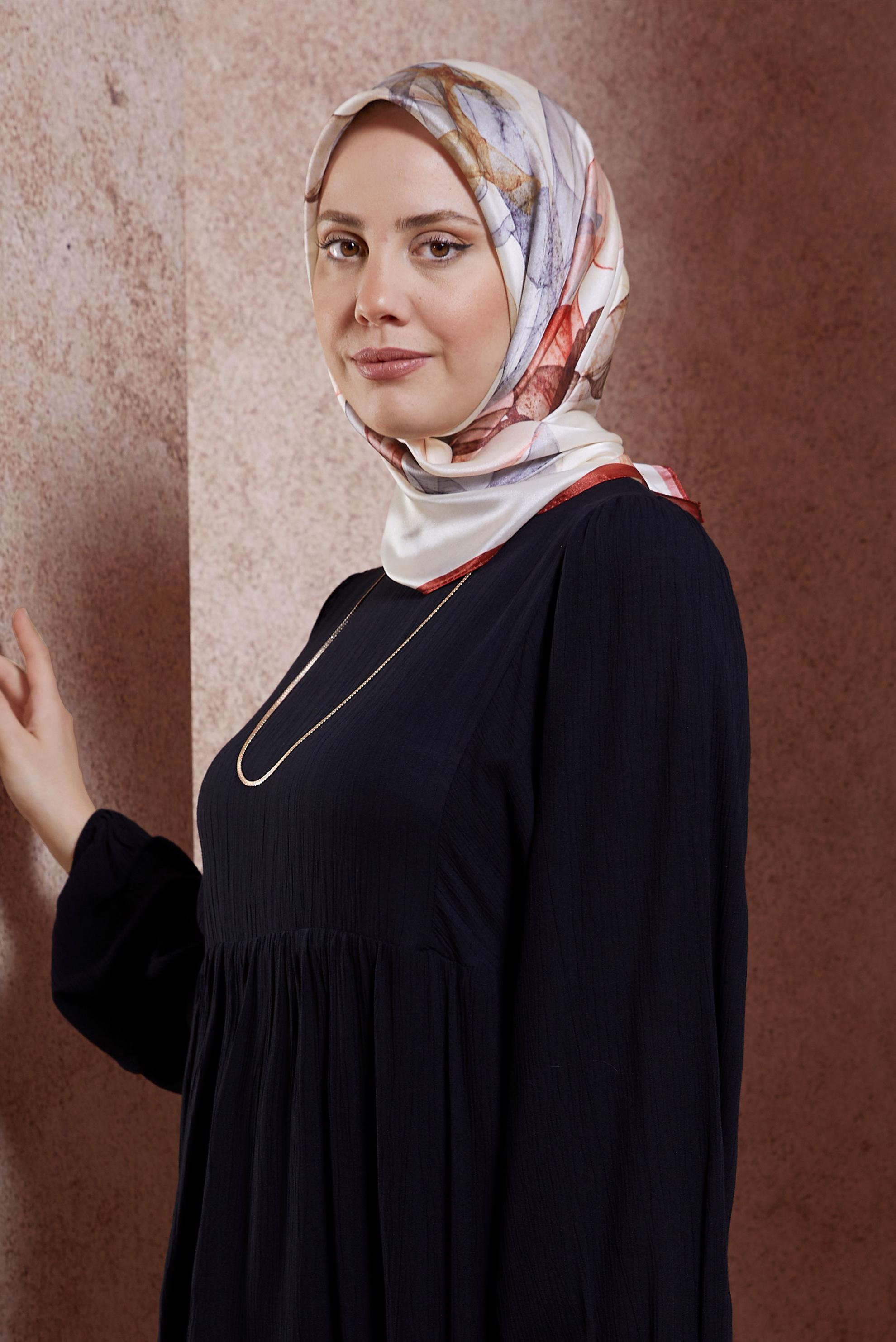 Tesettür giyim BORDO ALVİNA DESENLİ EŞARP 8431