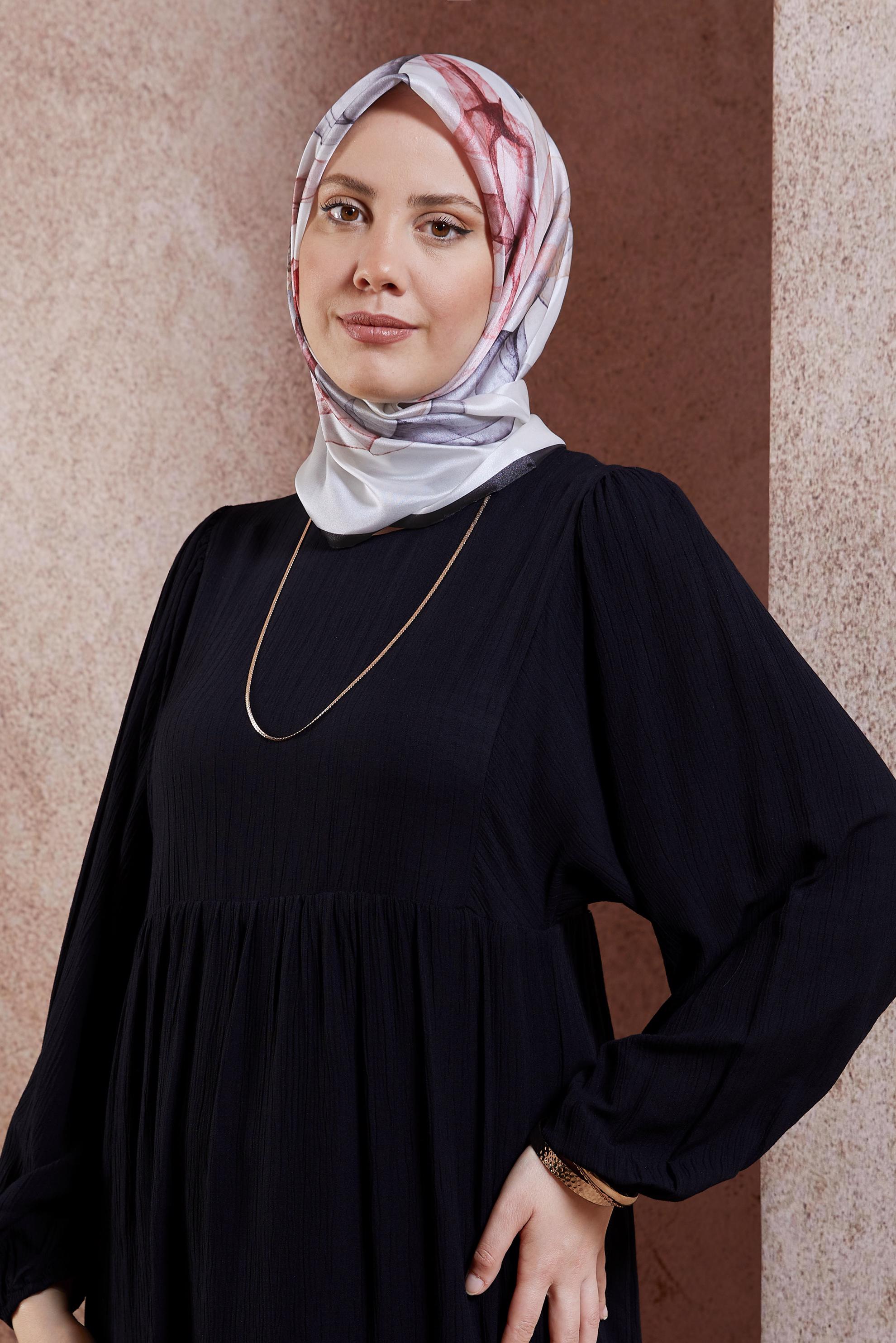 Tesettür giyim SİYAH ALVİNA DESENLİ EŞARP 8431