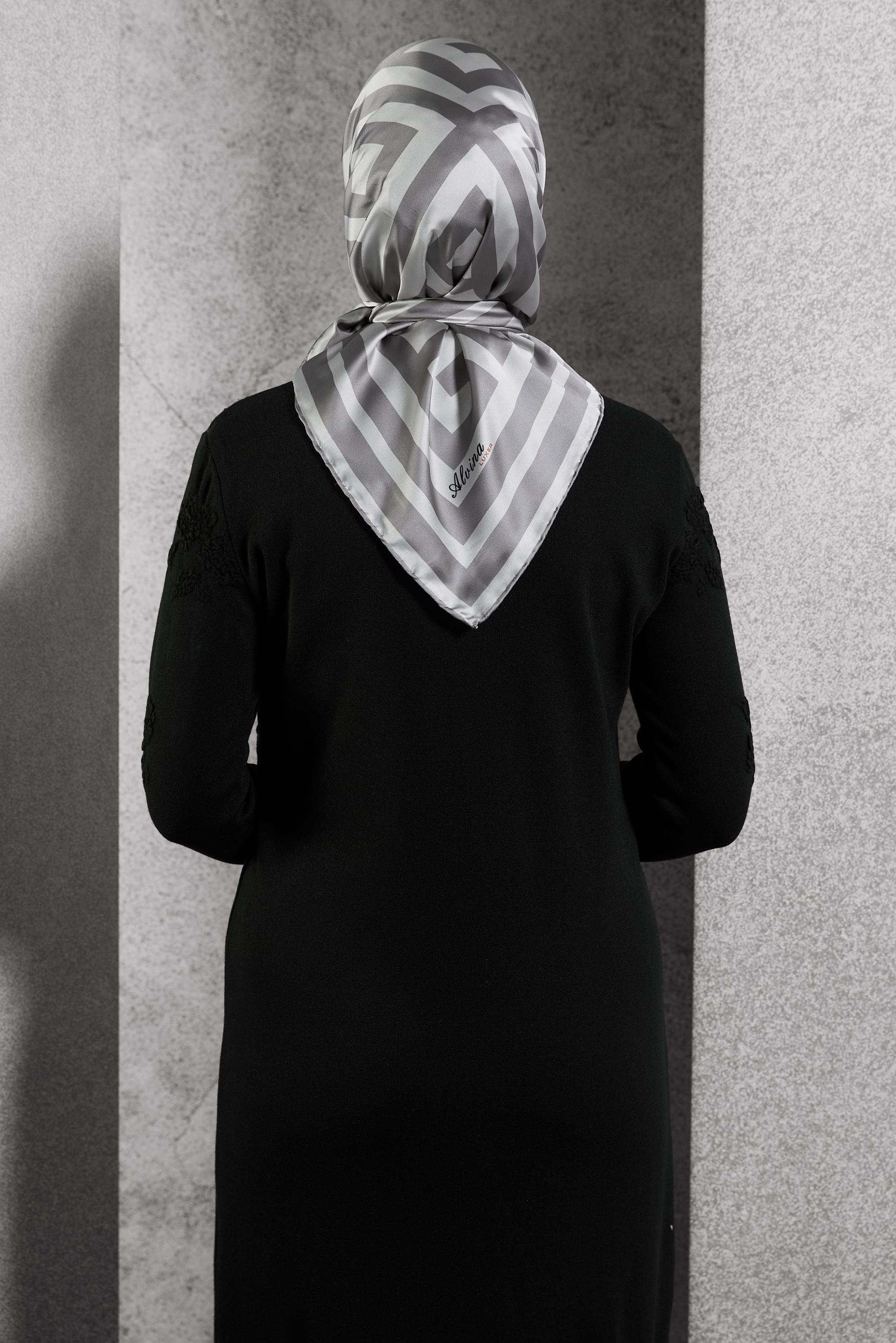 Tesettür giyim GÜMÜŞ ALVİNA DESENLİ EŞARP 8432