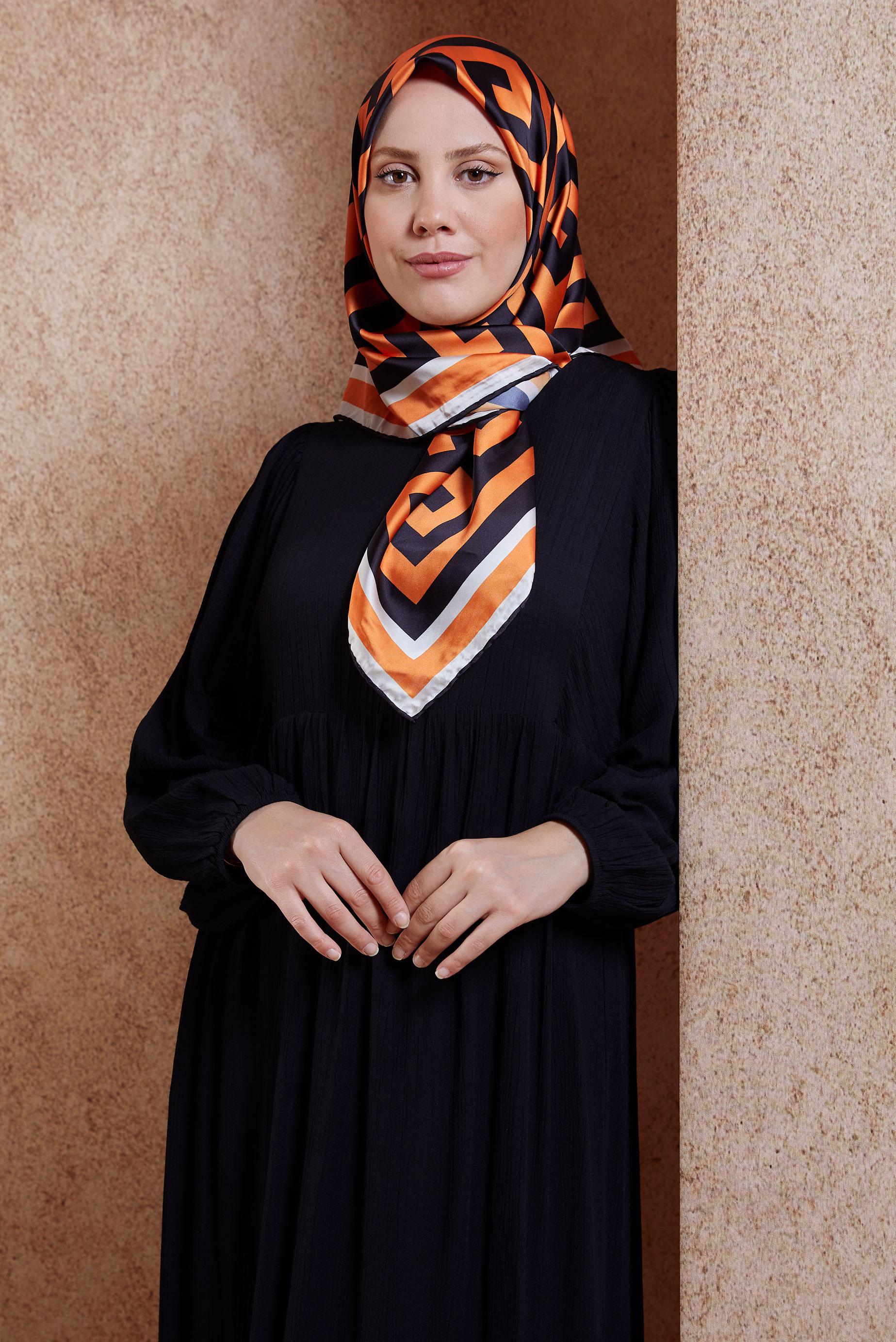 Tesettür giyim SİYAH ALVİNA DESENLİ EŞARP 8432