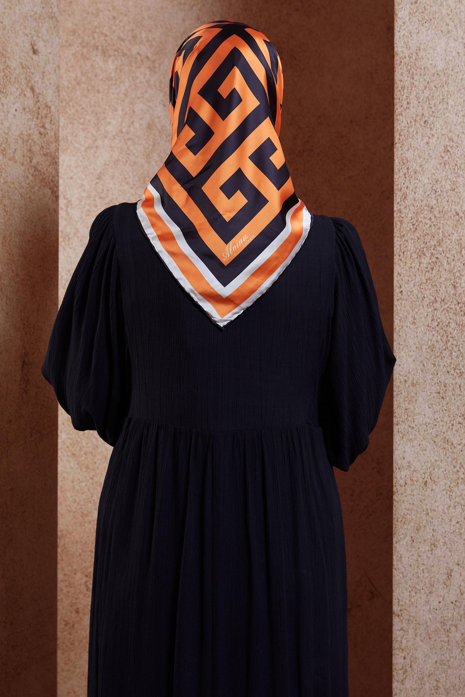 Tesettür giyim SİYAH ALVİNA DESENLİ EŞARP 8432