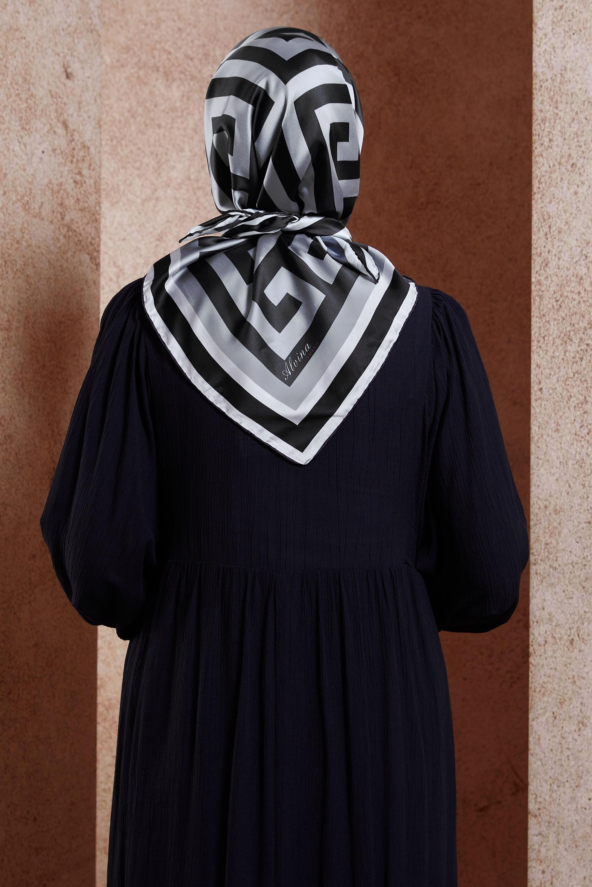 Tesettür giyim SİYAH ALVİNA DESENLİ EŞARP 8432