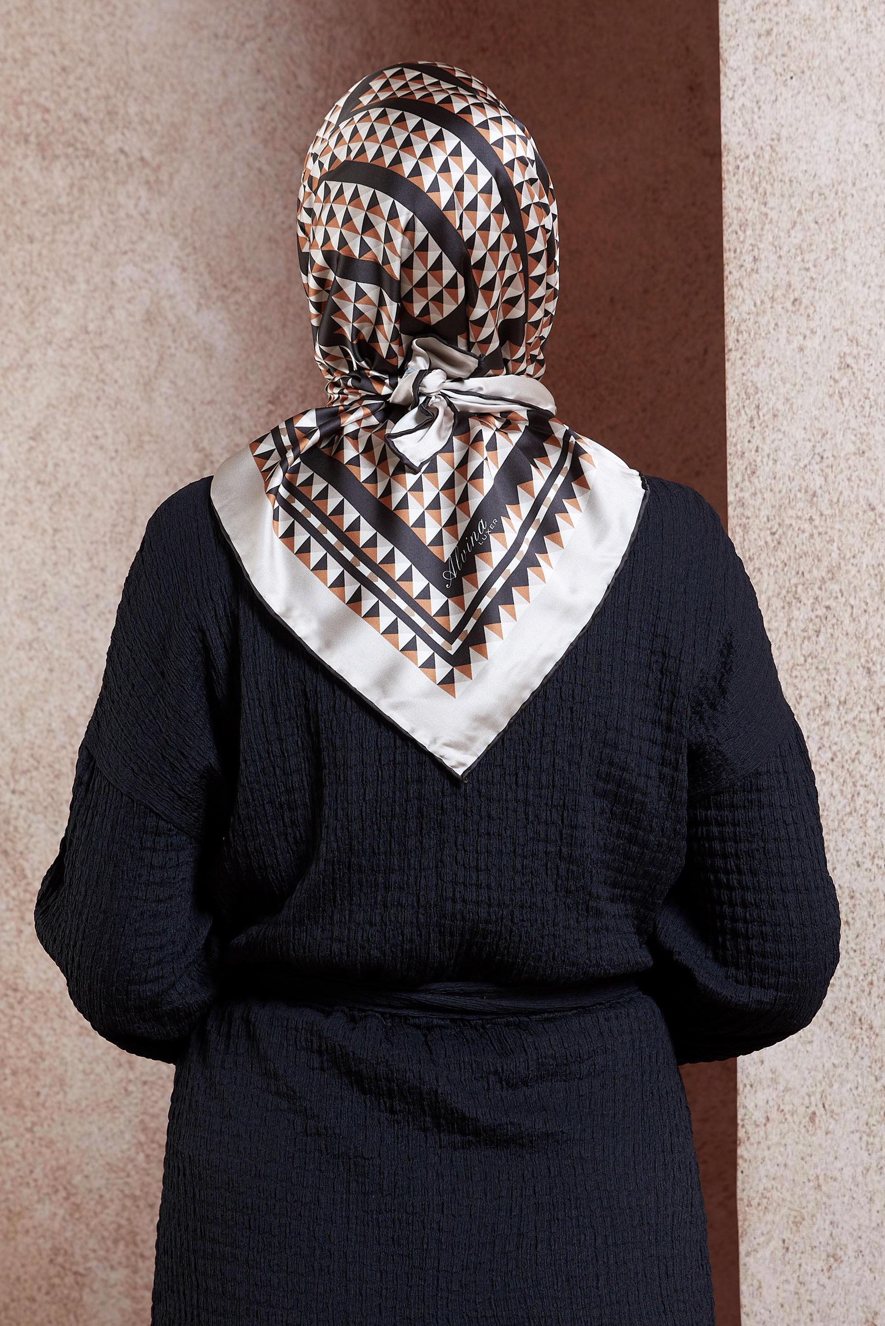 Tesettür giyim SİYAH ALVİNA DESENLİ EŞARP 8433