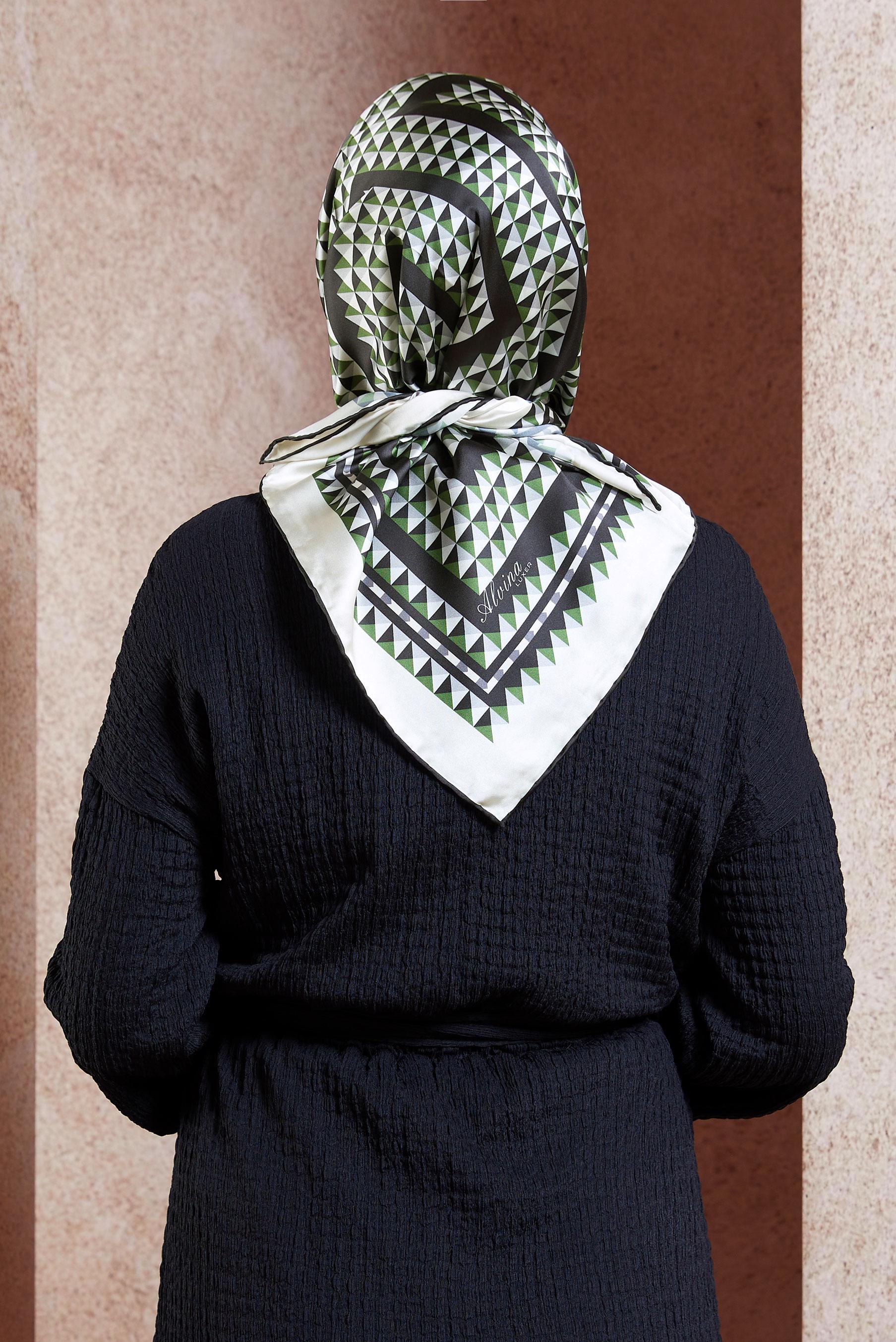 Tesettür giyim SİYAH ALVİNA DESENLİ EŞARP 8433