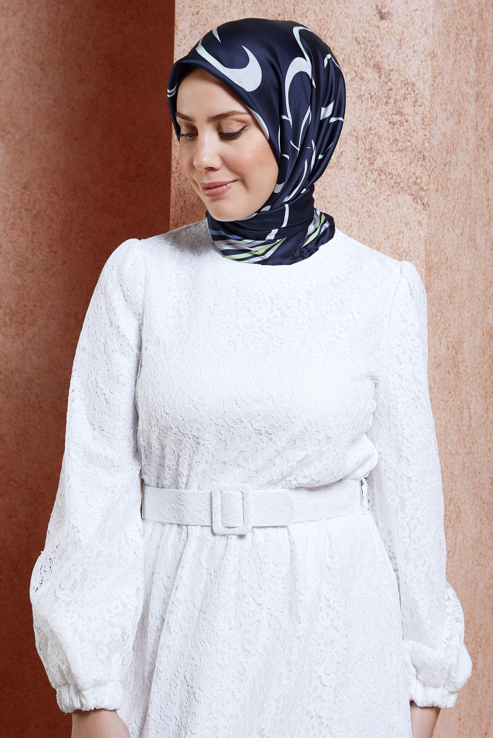 Tesettür giyim LACİVERT ALVİNA DESENLİ EŞARP 8434