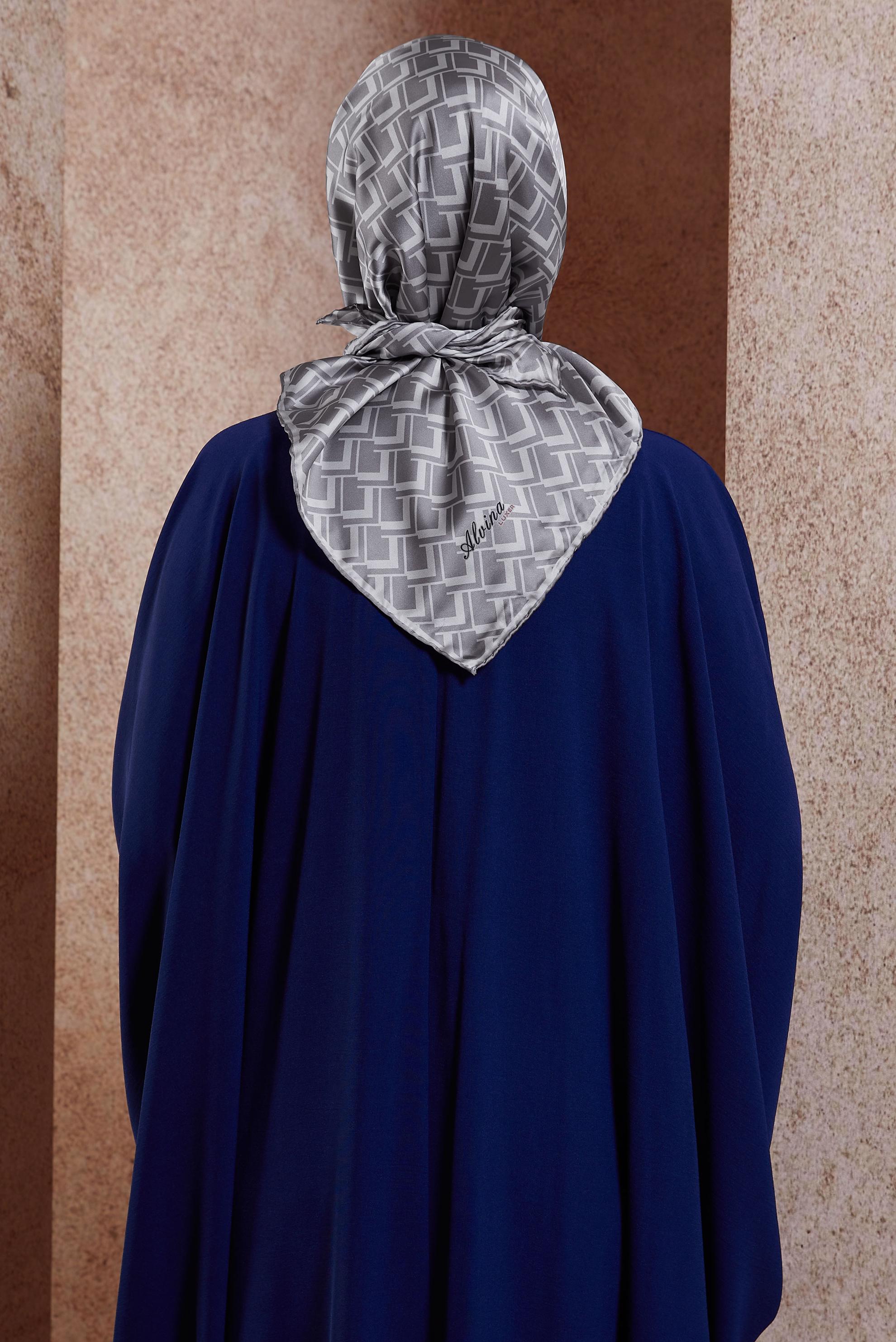 Tesettür giyim GÜMÜŞ ALVİNA DESENLİ EŞARP 8435