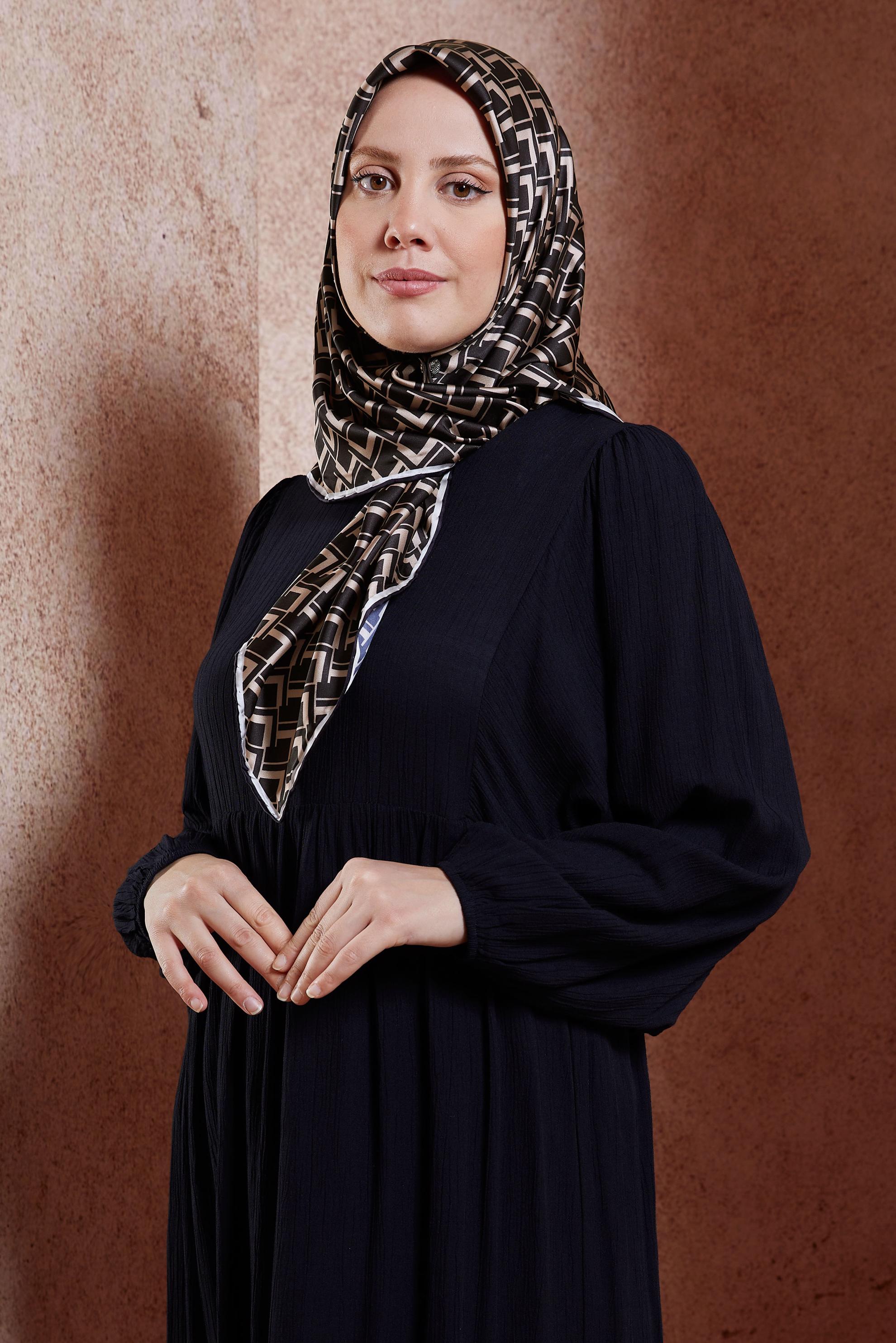 Tesettür giyim BEJ ALVİNA DESENLİ EŞARP 8435