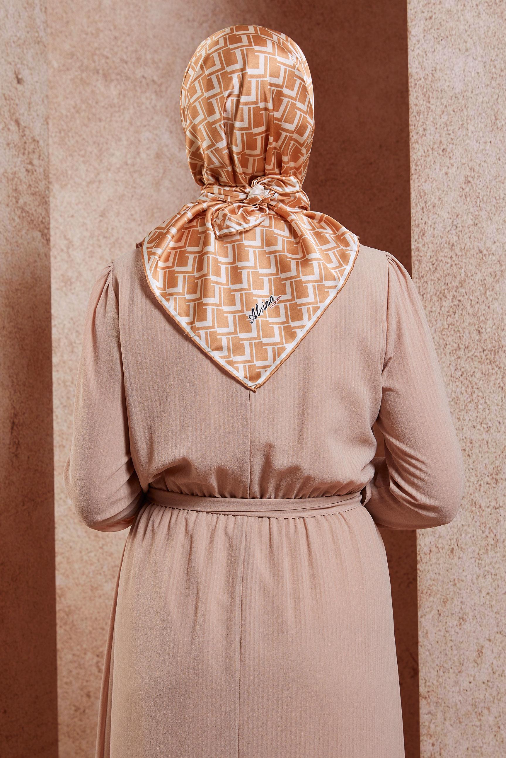 Tesettür giyim PEMBE ALVİNA DESENLİ EŞARP 8435